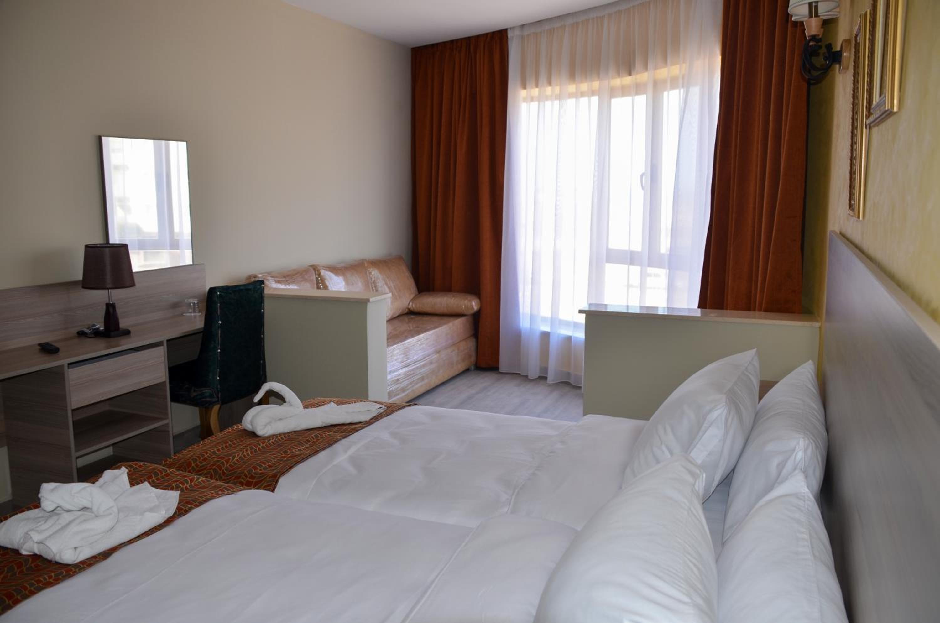 Deluxe Twin Room photo 2