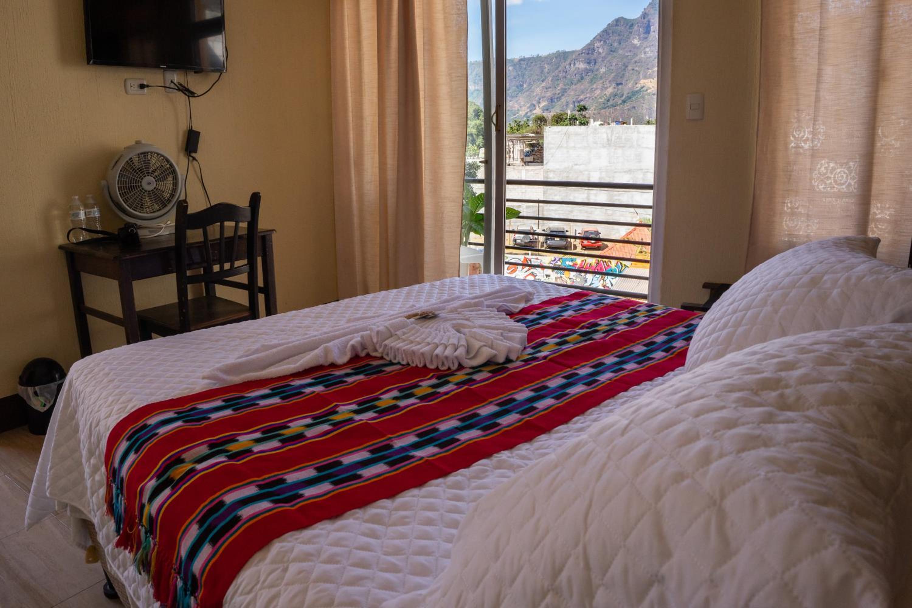 Deluxe Double Room with Balcony photo 3