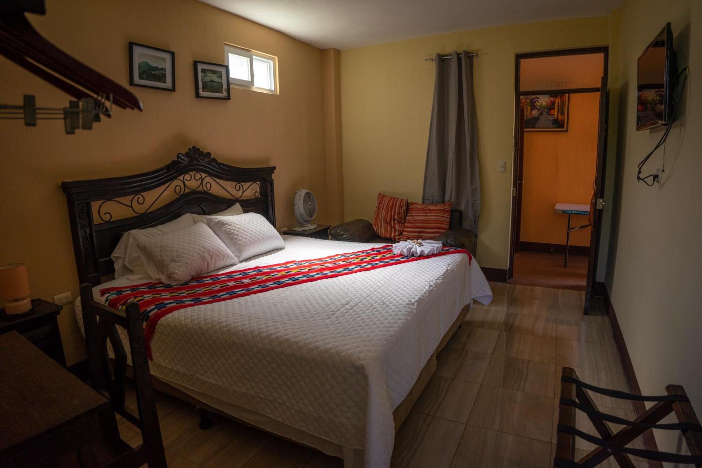 Deluxe King Room photo 2