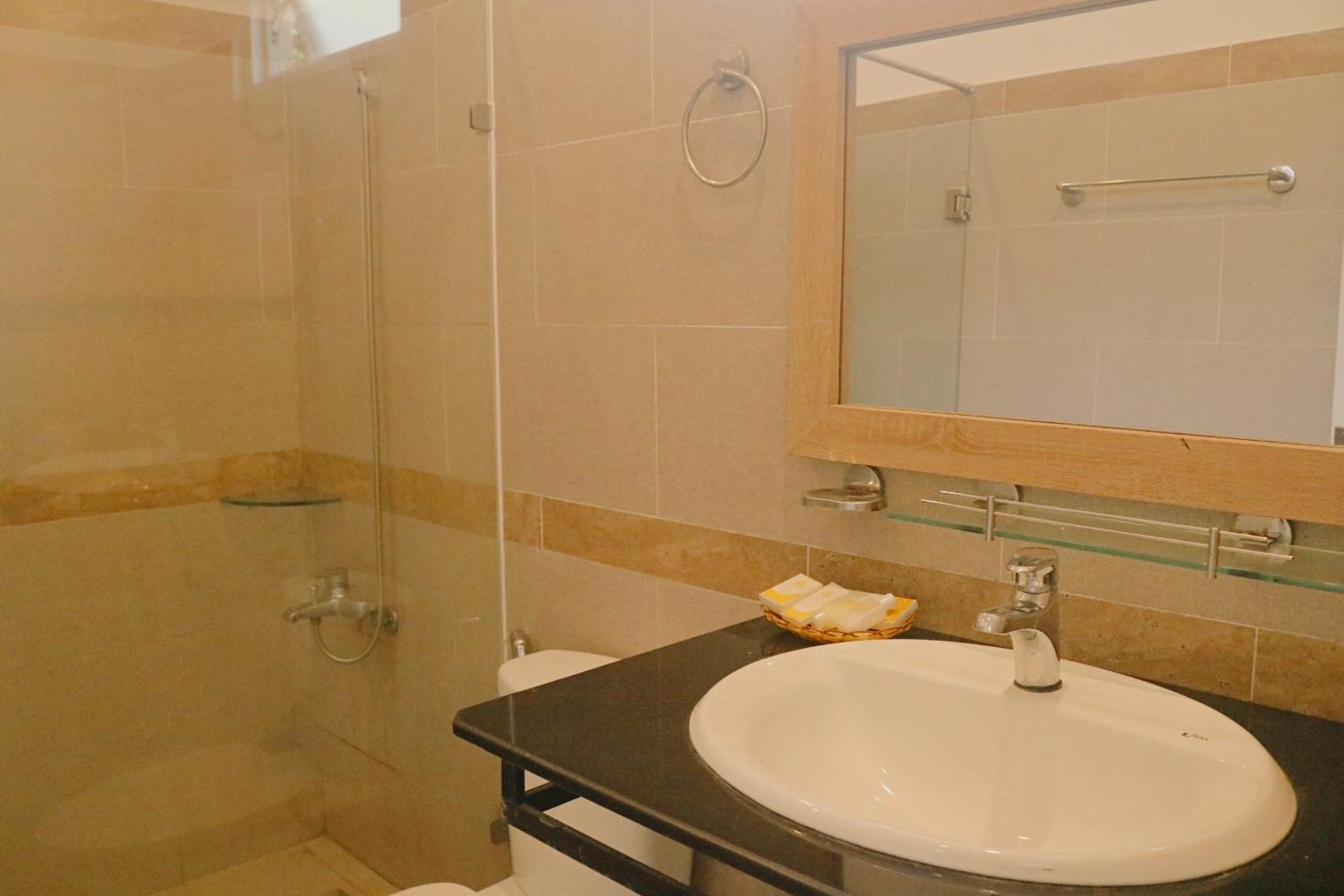 Standard Double or Twin Room - Photo 4