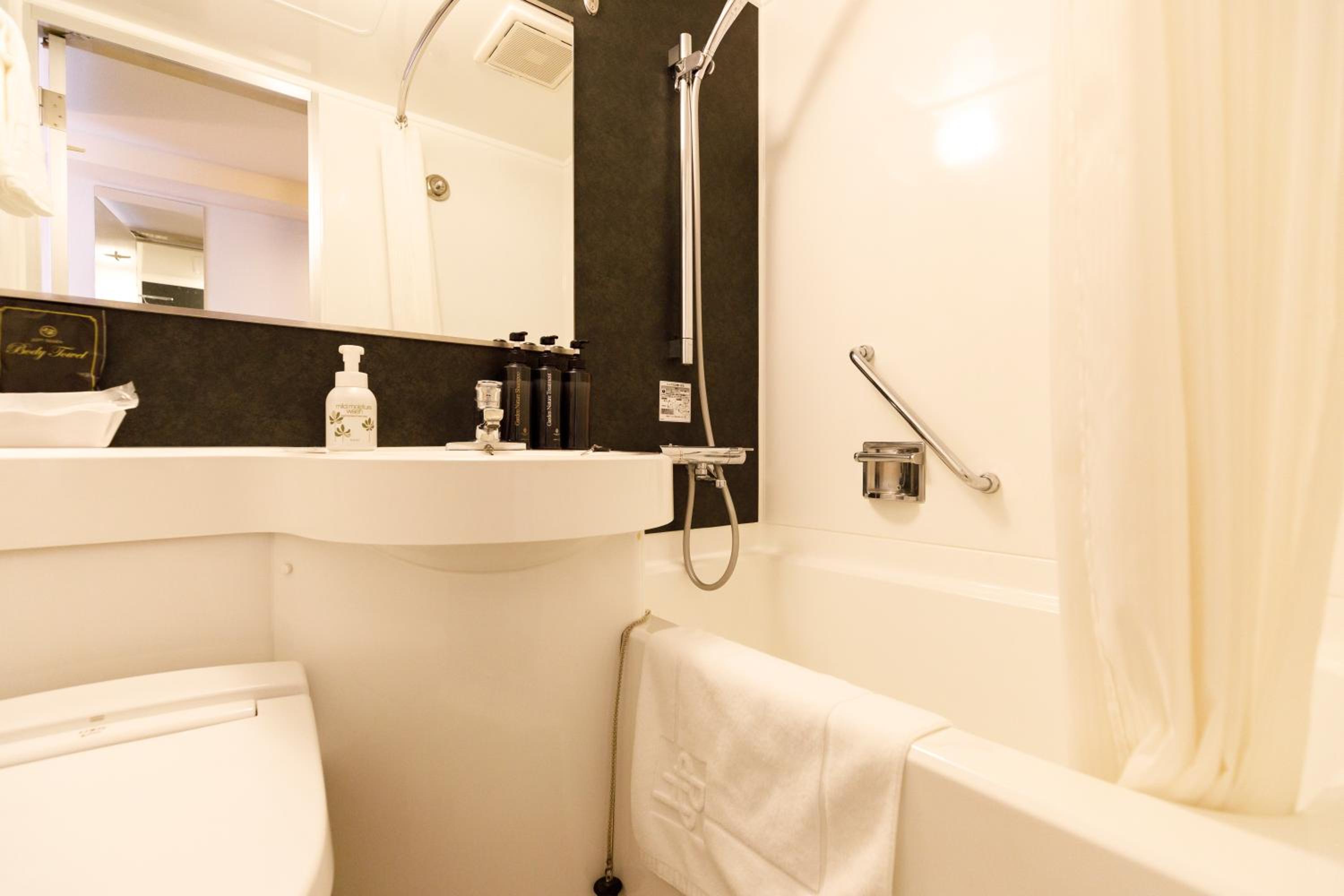 Double Room - Non-Smoking  - Photo 7