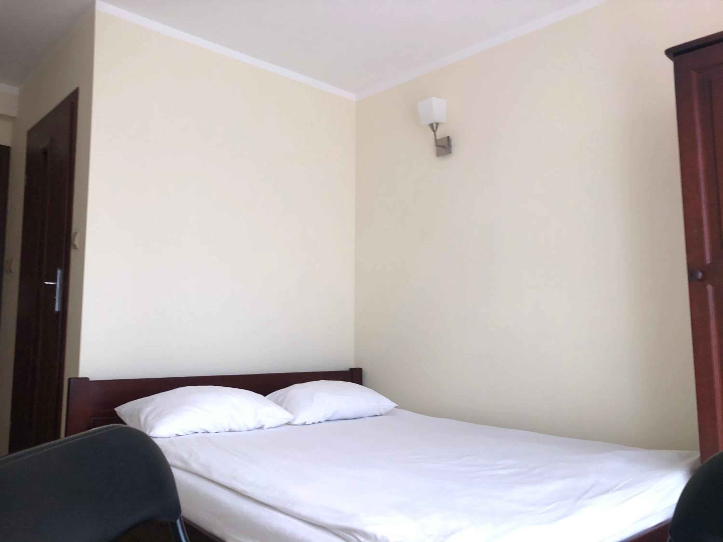Double or Twin Room with Balcony photo 3