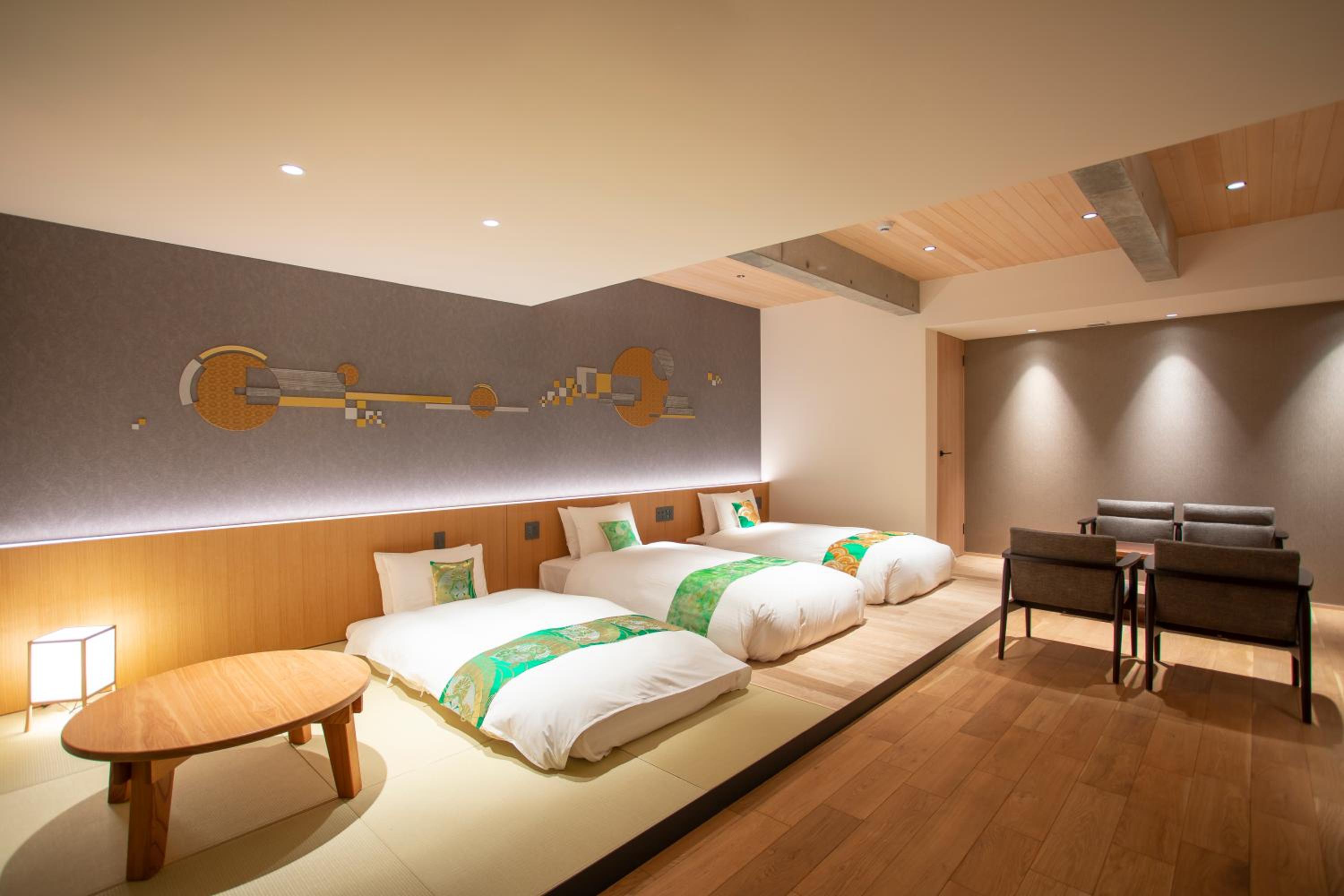 Deluxe Family Room - Non-Smoking - Basement - Photo 11