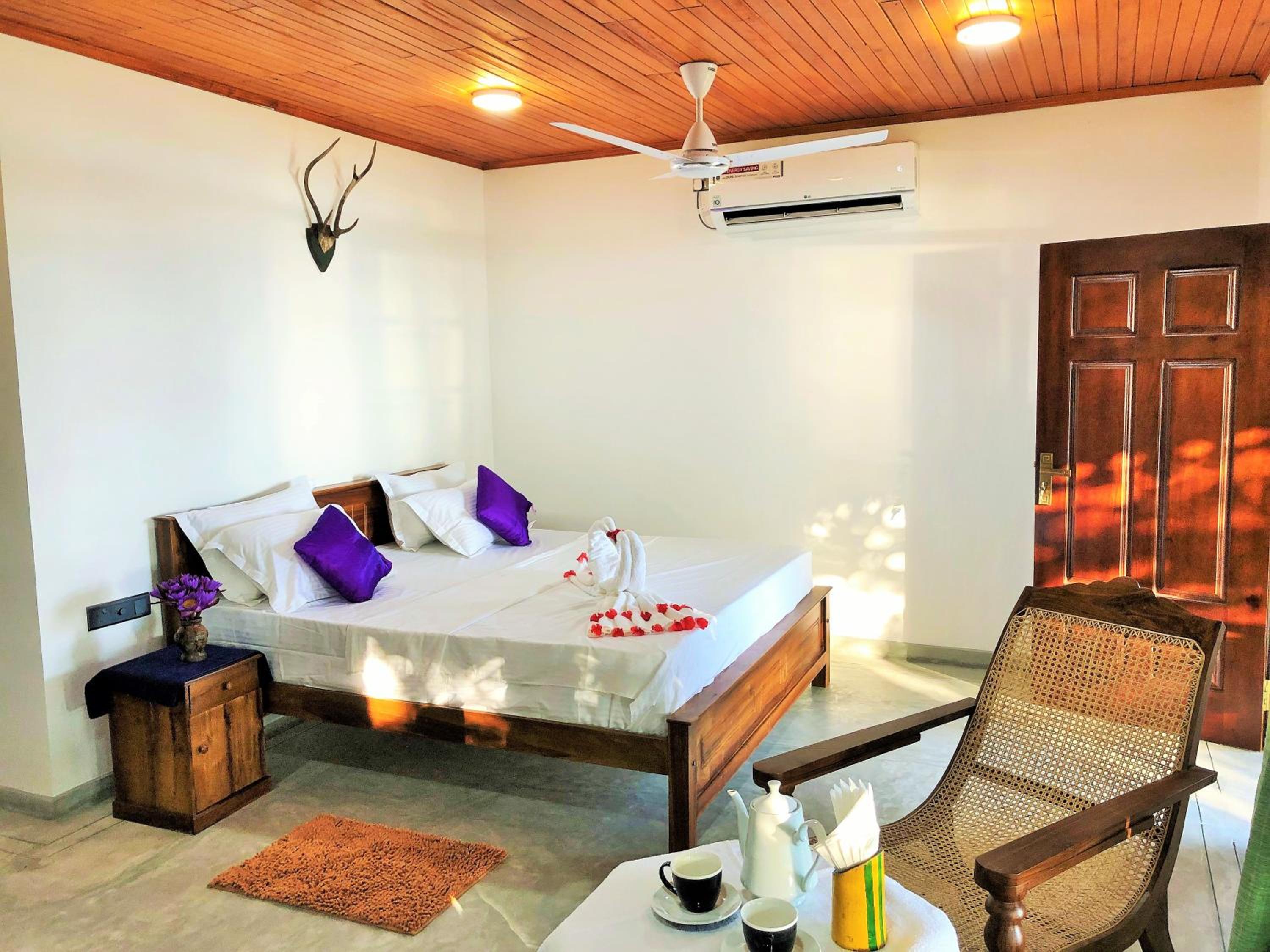 Deluxe Double Room with Balcony and Sea View photo 3