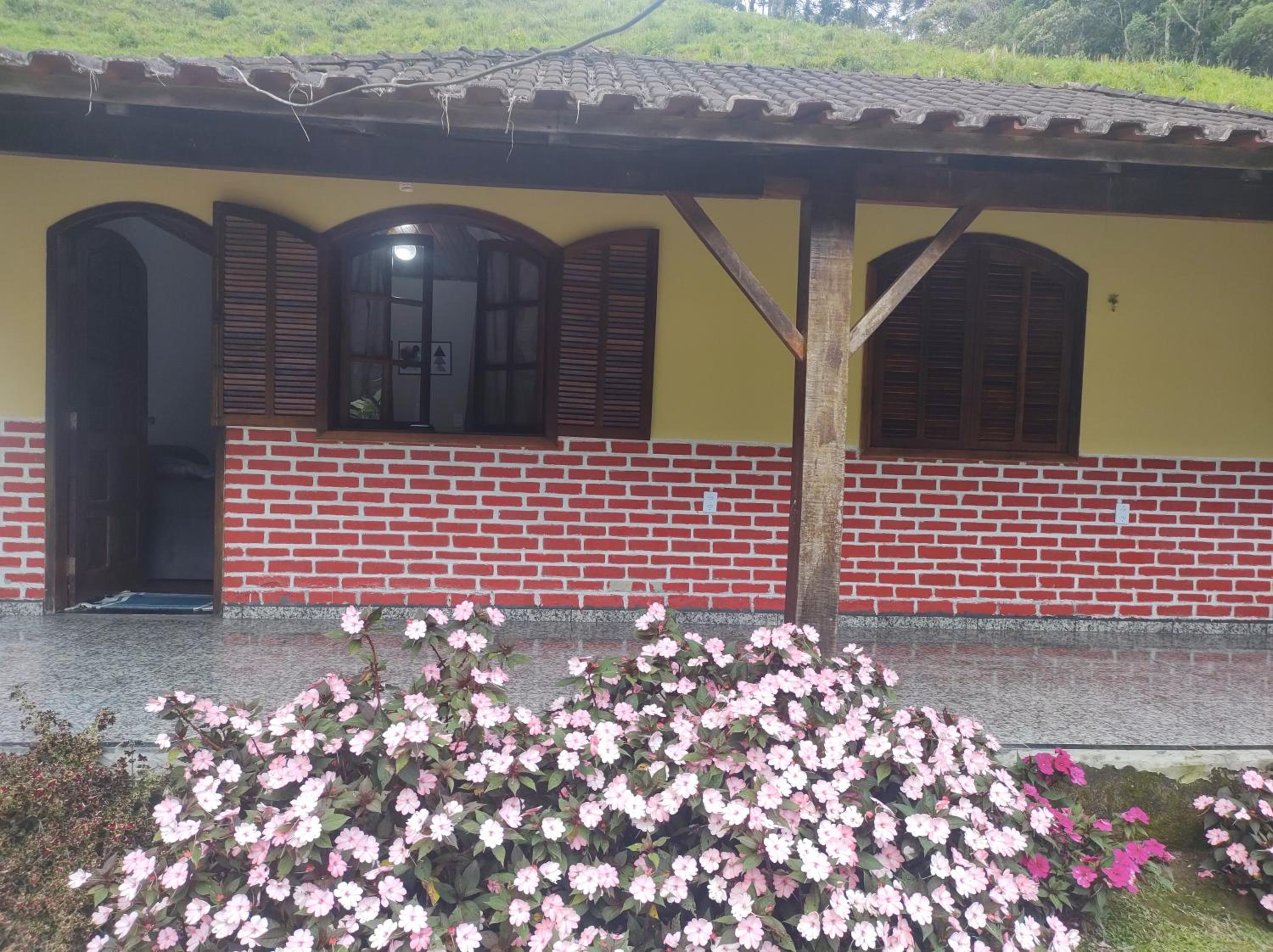 Three-Bedroom House photo 3