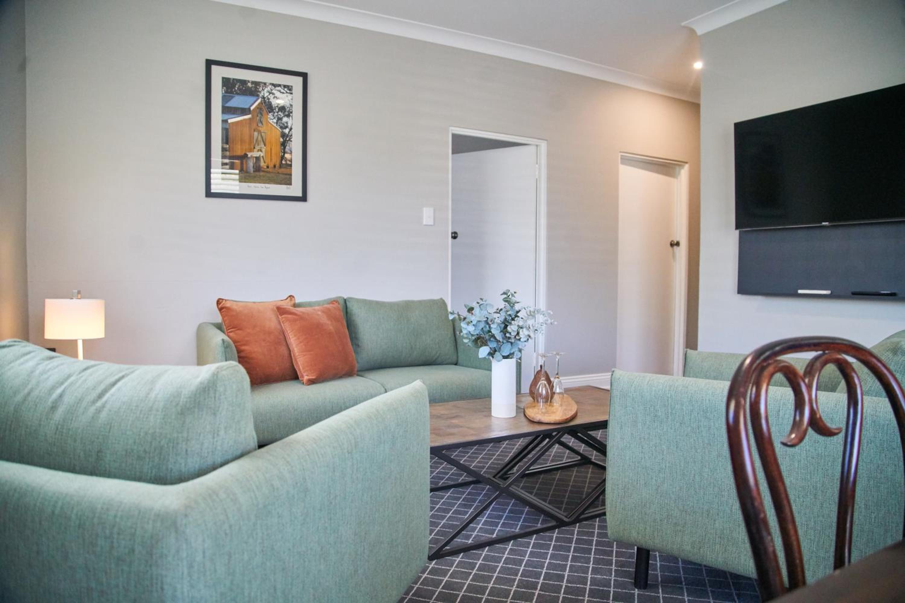 Premium Family Room with Kitchenette photo 3
