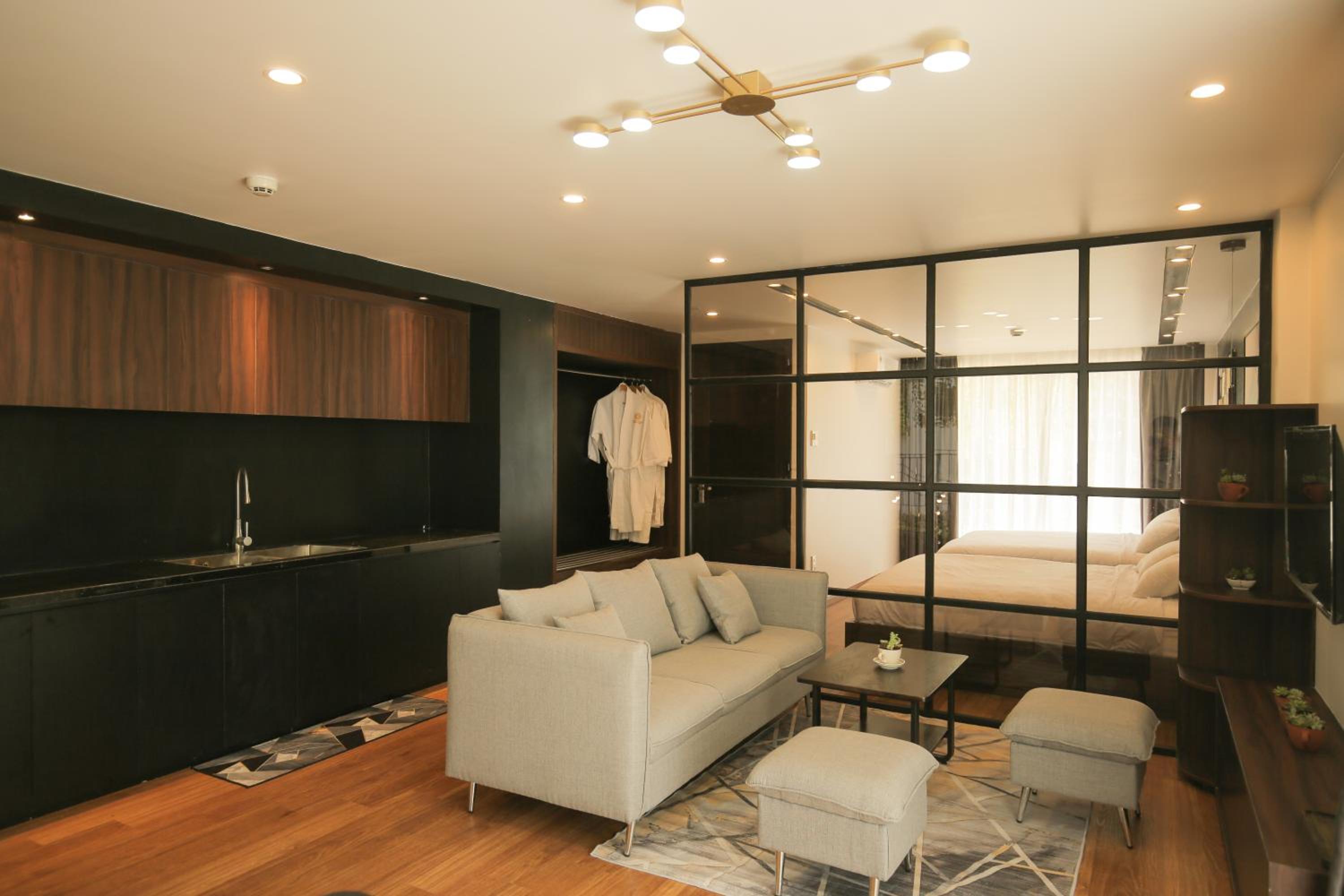 Superior Studio