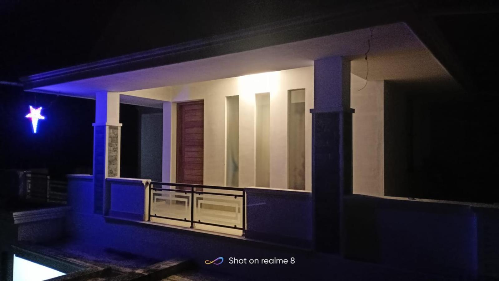 Double Room with Balcony (2 Adults + 1 Child) photo 2