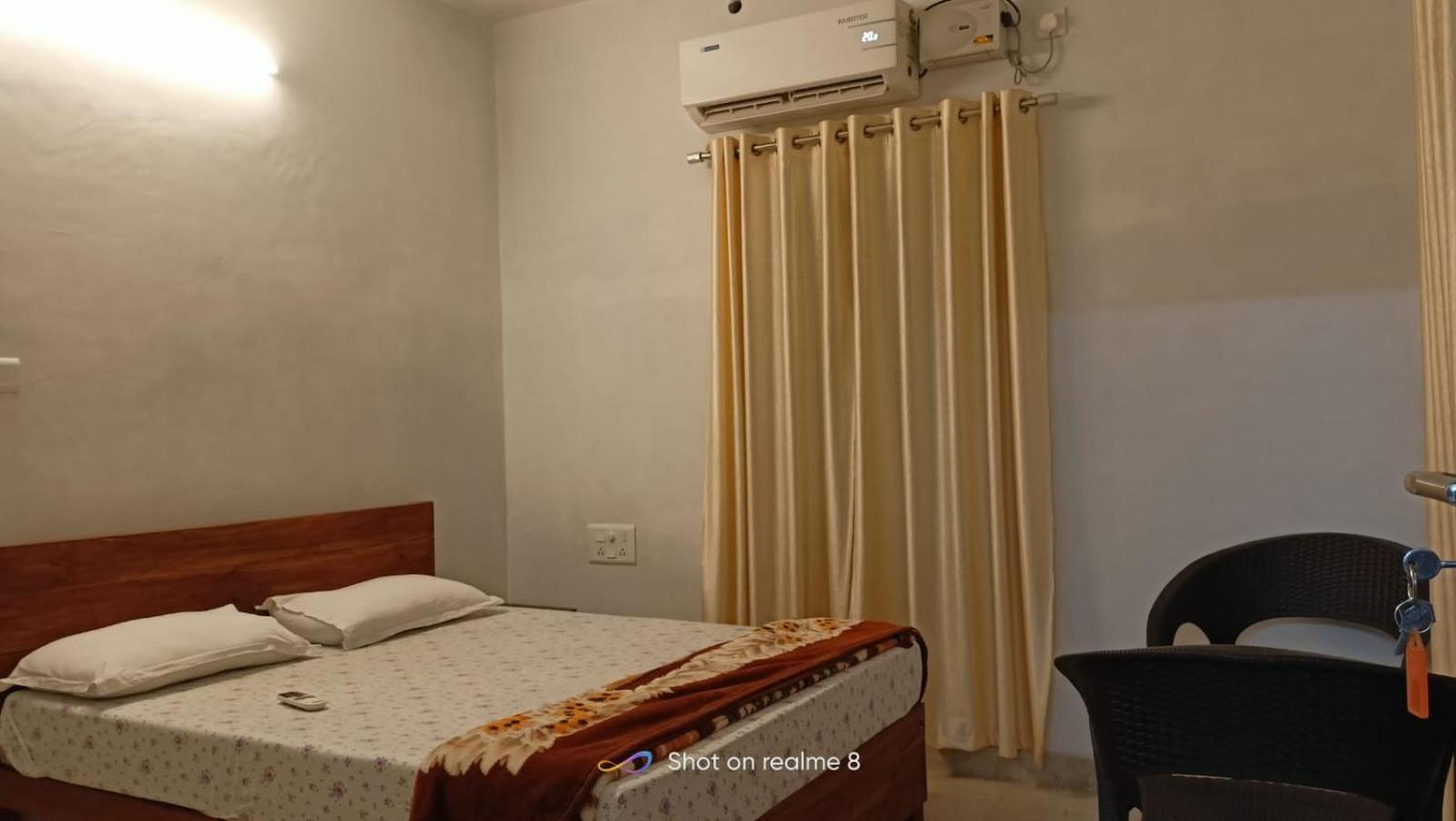 Double Room with Balcony (2 Adults + 1 Child) photo 1