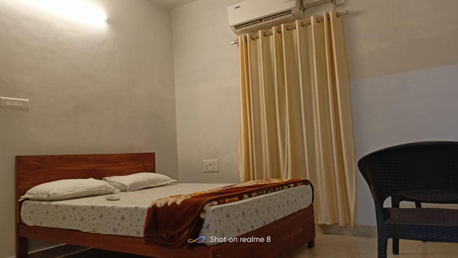 Double Room with Balcony (2 Adults + 1 Child) photo 3