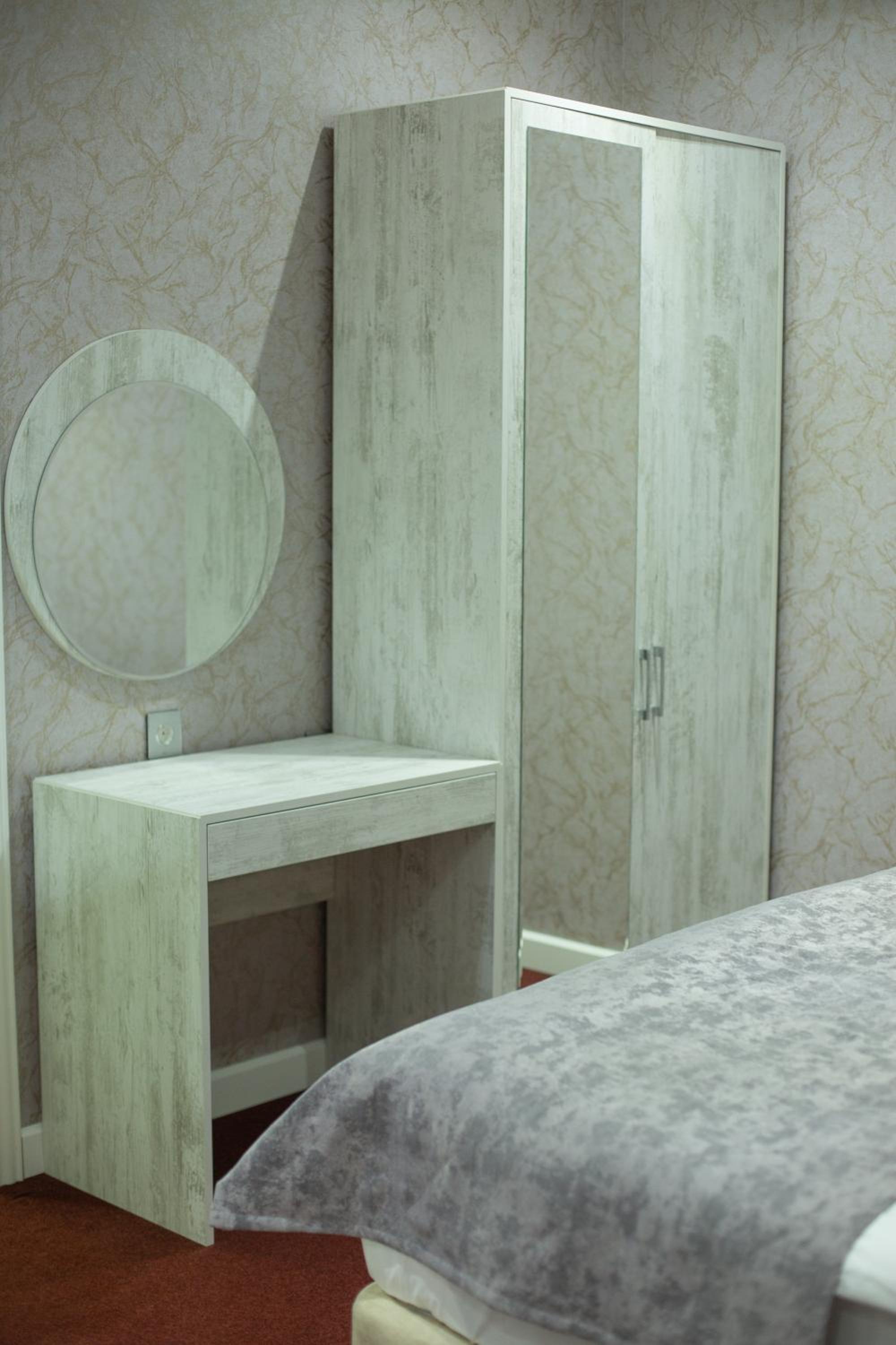 Suite - Photo 19
