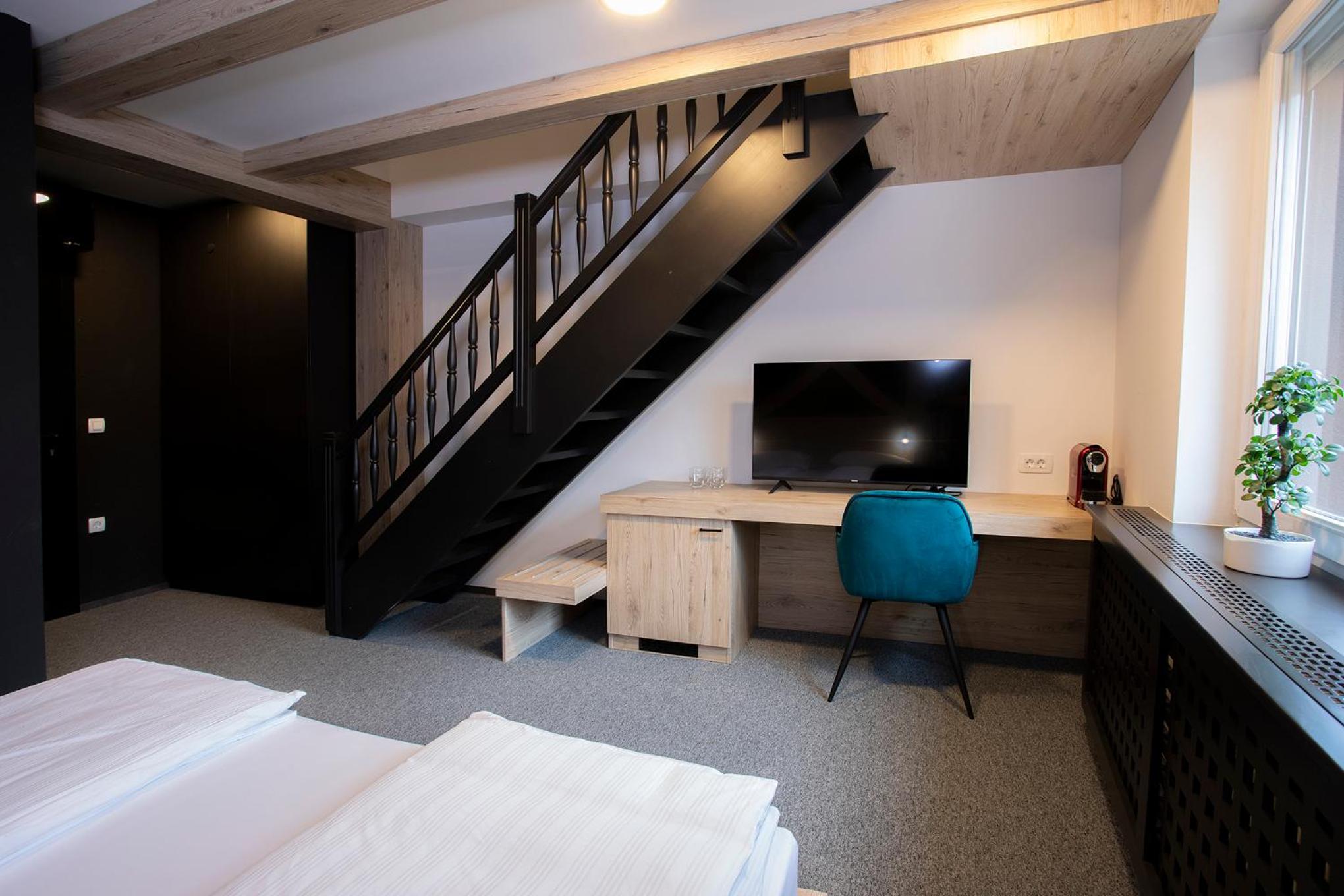 Quadruple Room with Private Bathroom photo 1