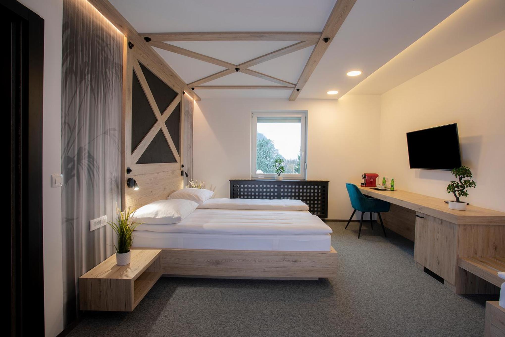 Double Room with Private Bathroom photo 3