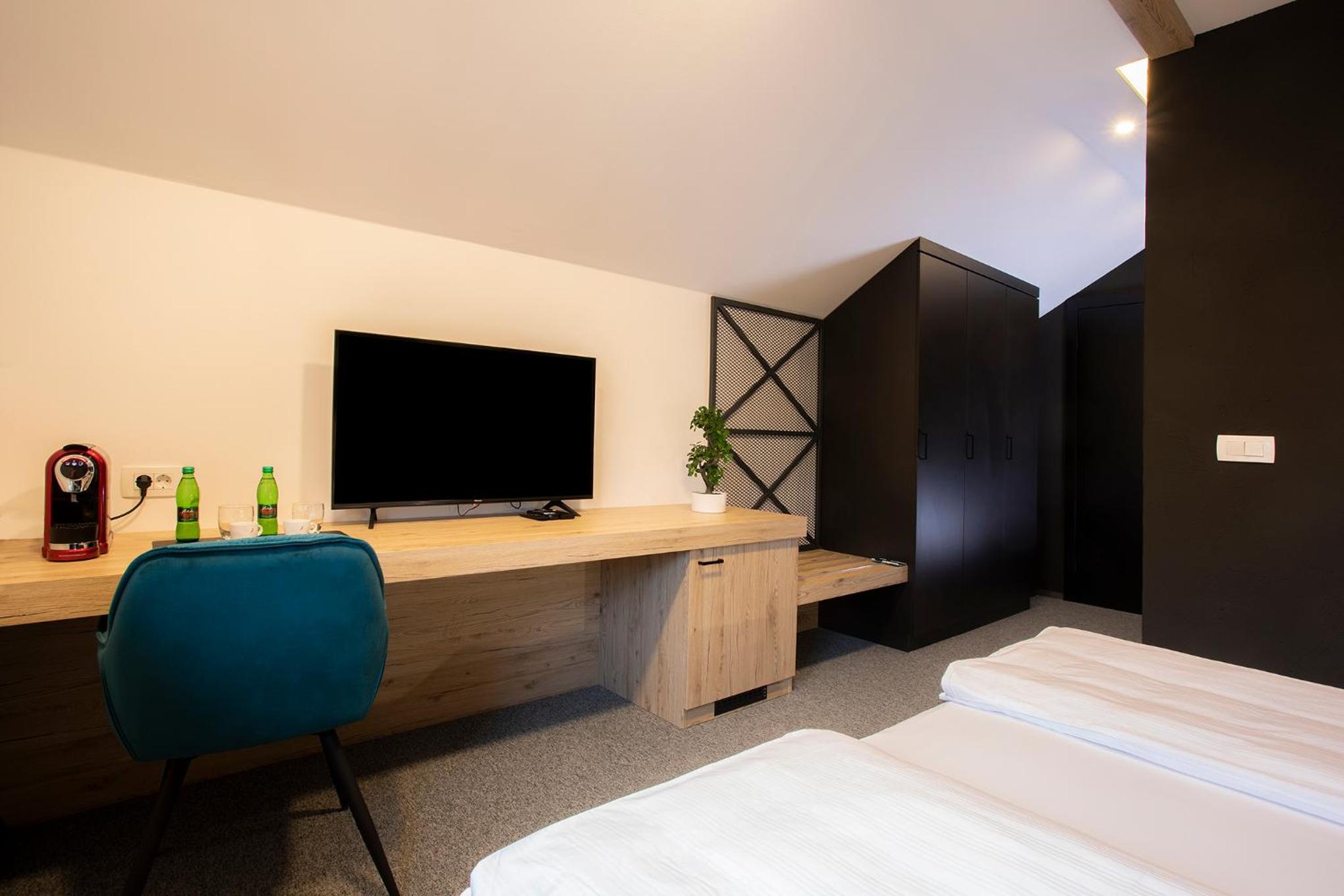 Double Room with Private Bathroom photo 1
