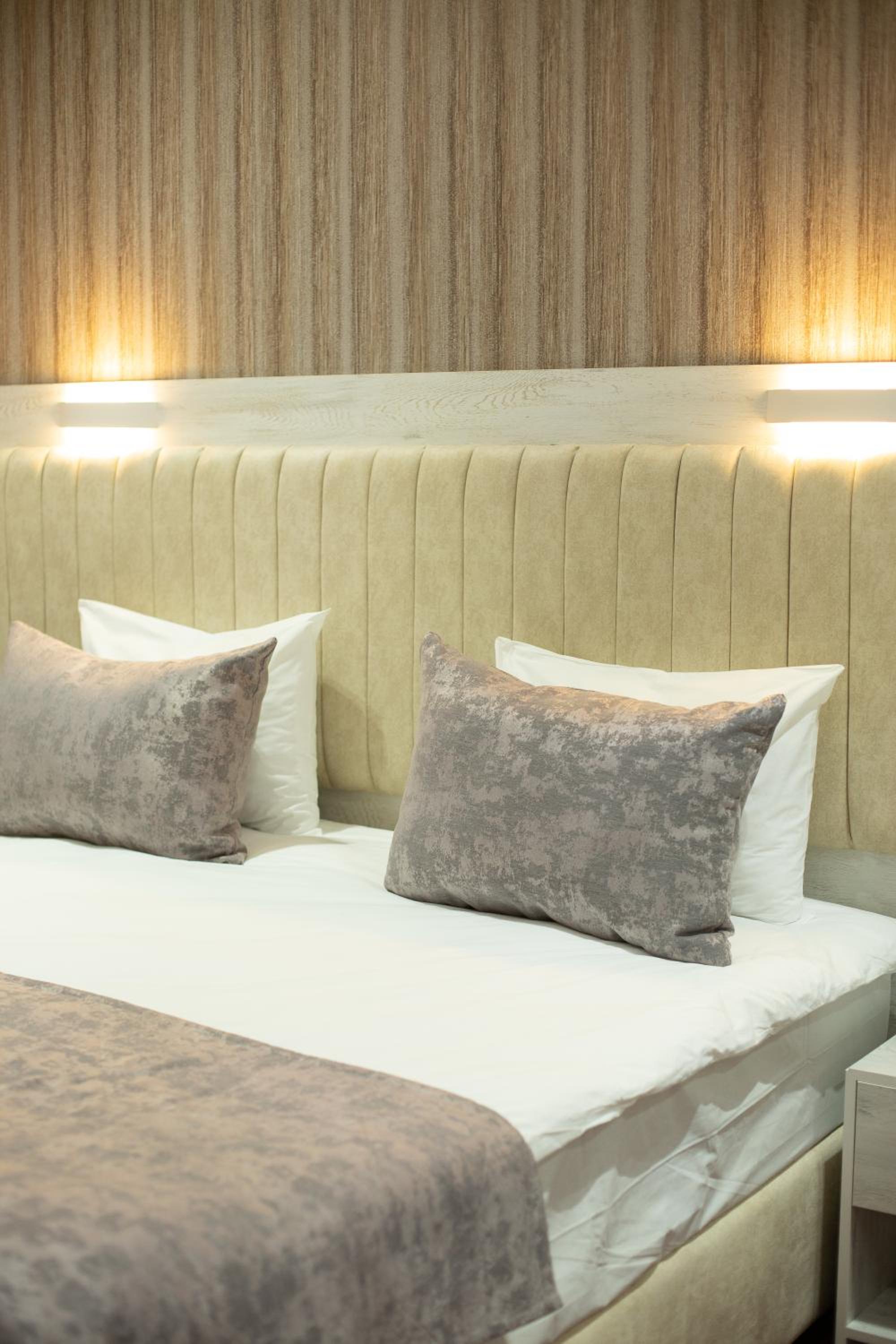 Suite - Photo 17