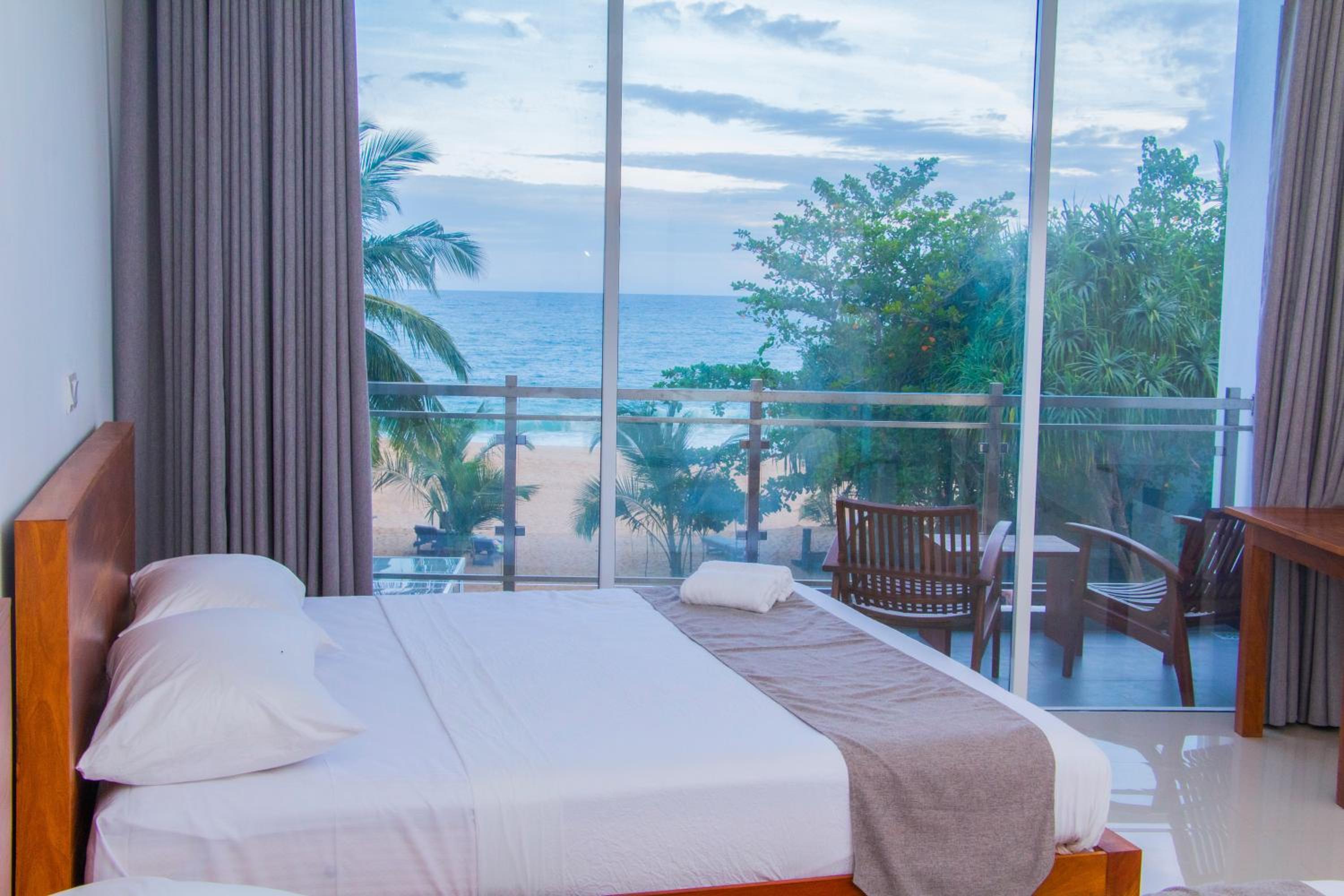 Deluxe Double Room with Sea View