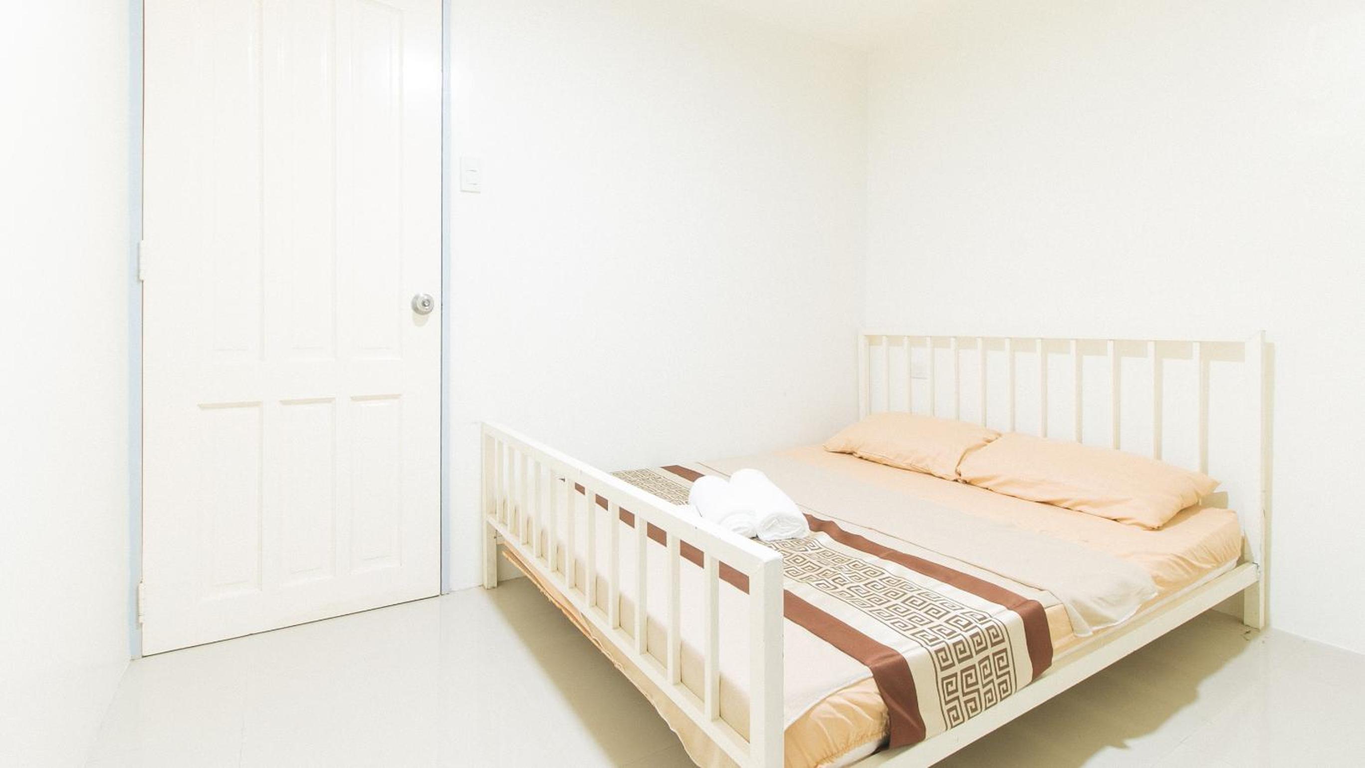 Double Room - Photo 3