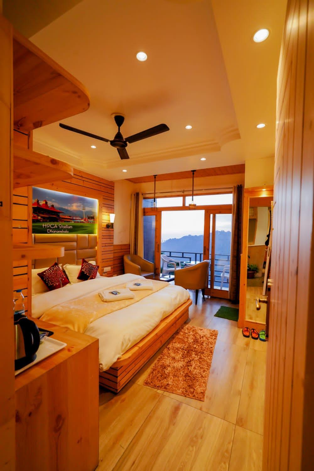 Double Room with Mountain View - Photo 11