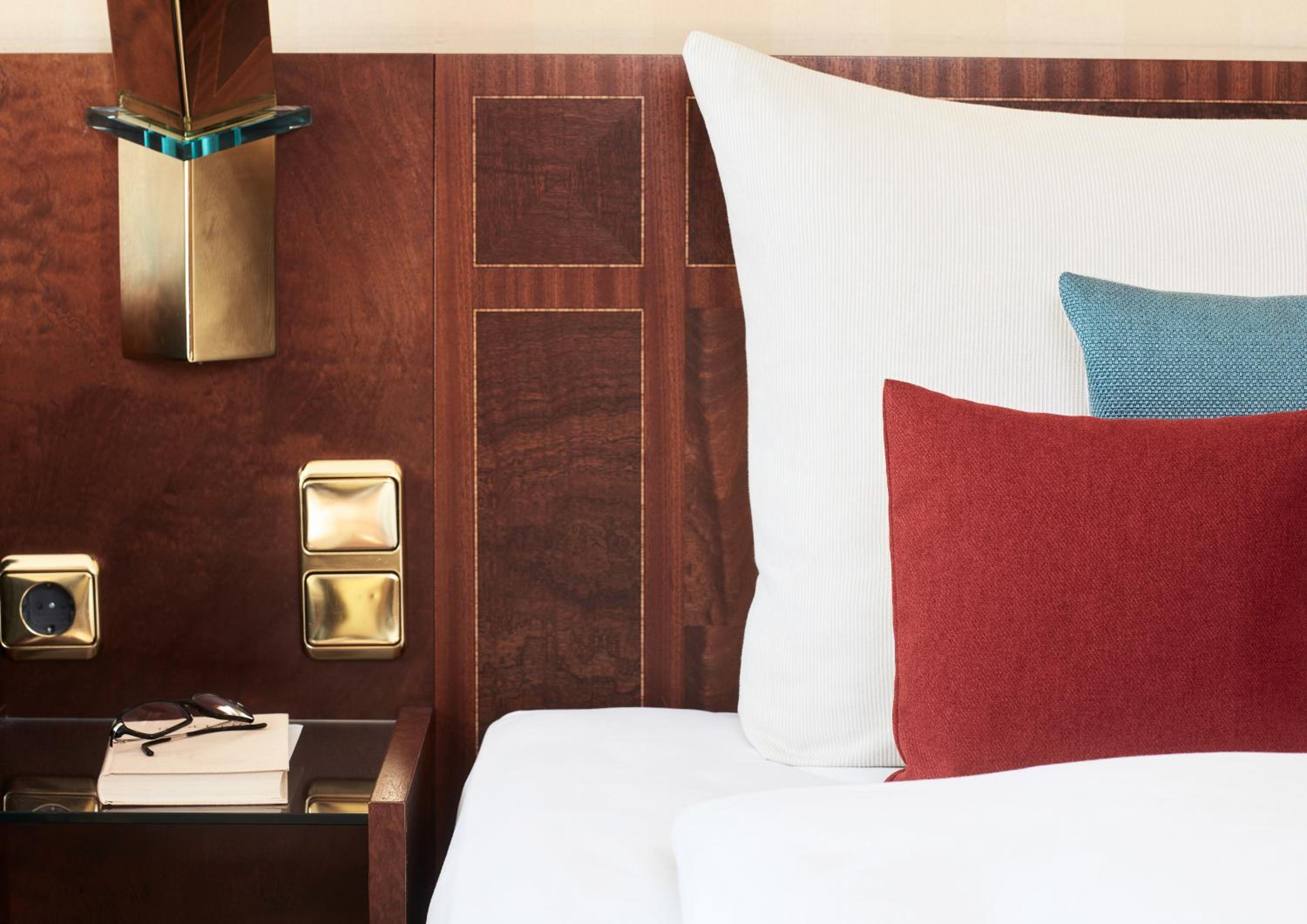 Business Plus Single Room with Balcony