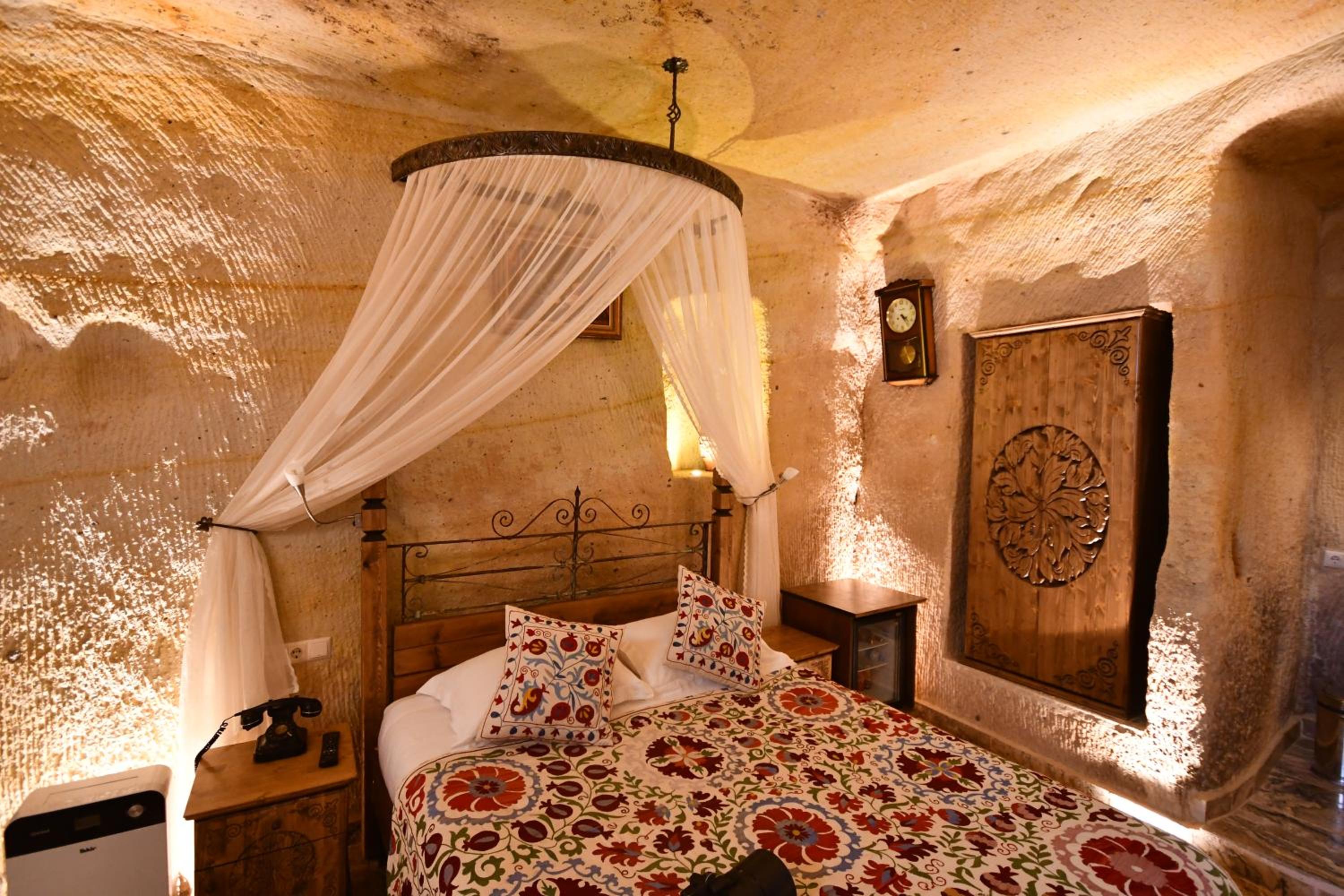 Double Room with Spa Bath photo 3