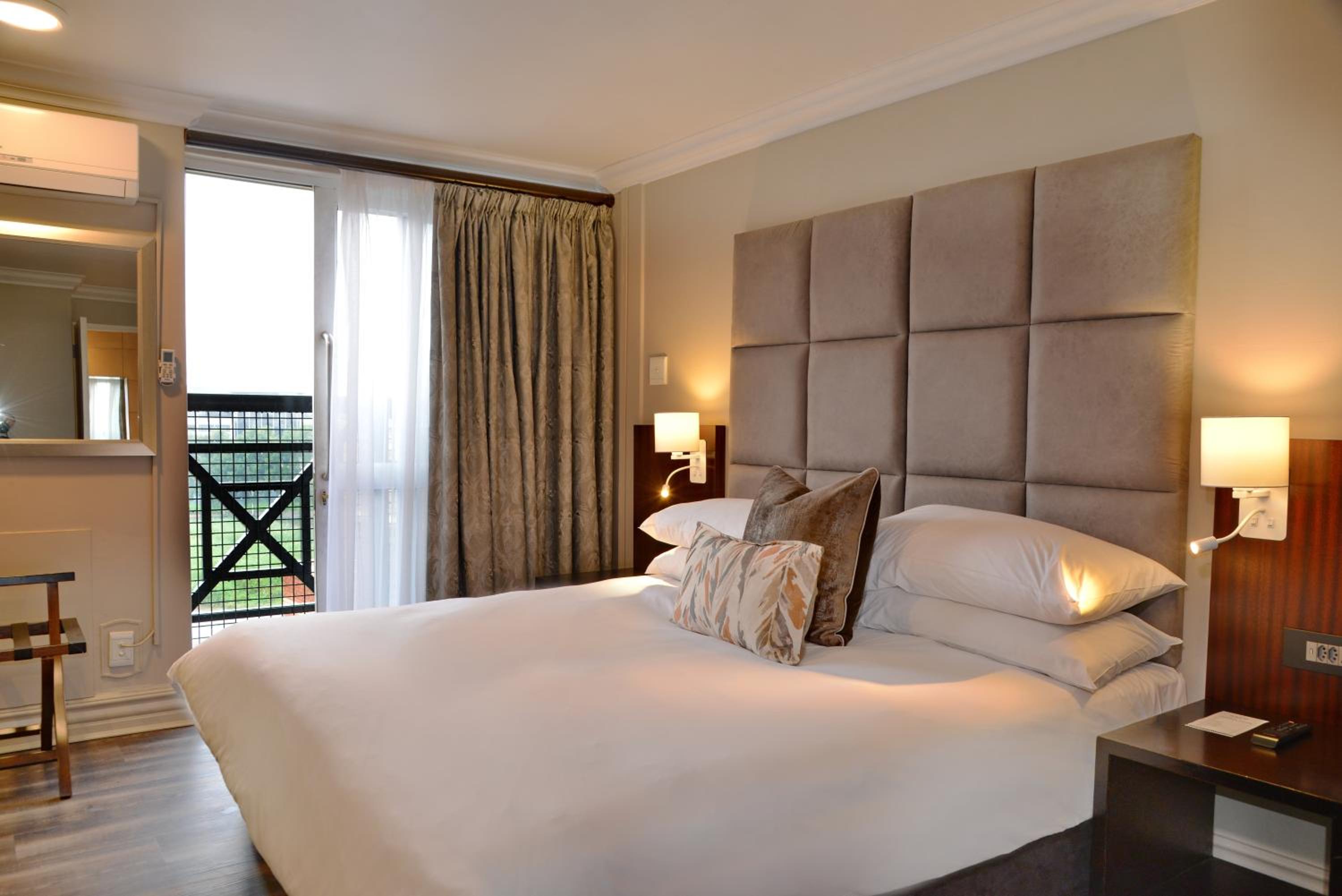 Executive Apartment - Photo 19