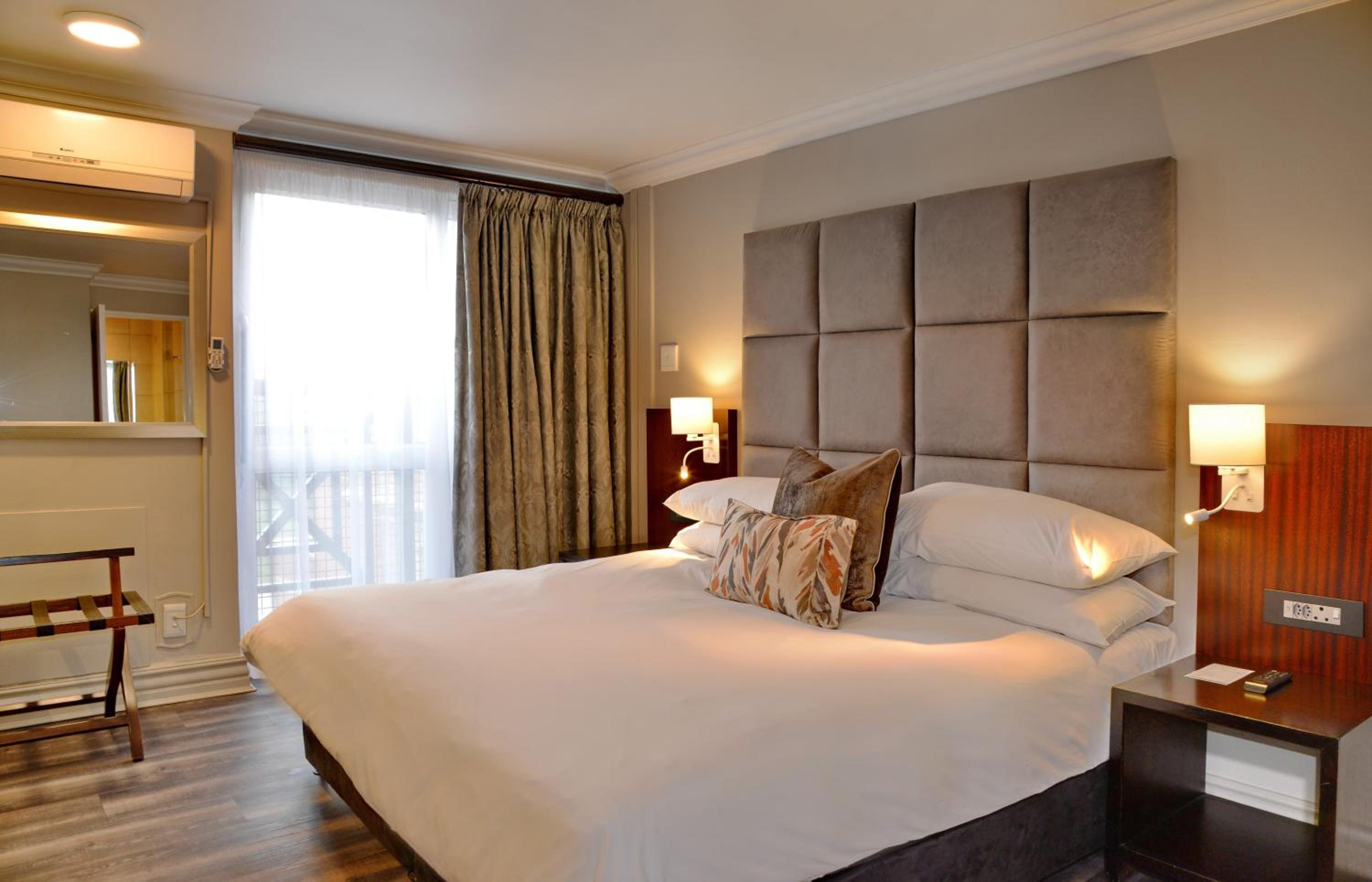 Executive Apartment - Photo 18