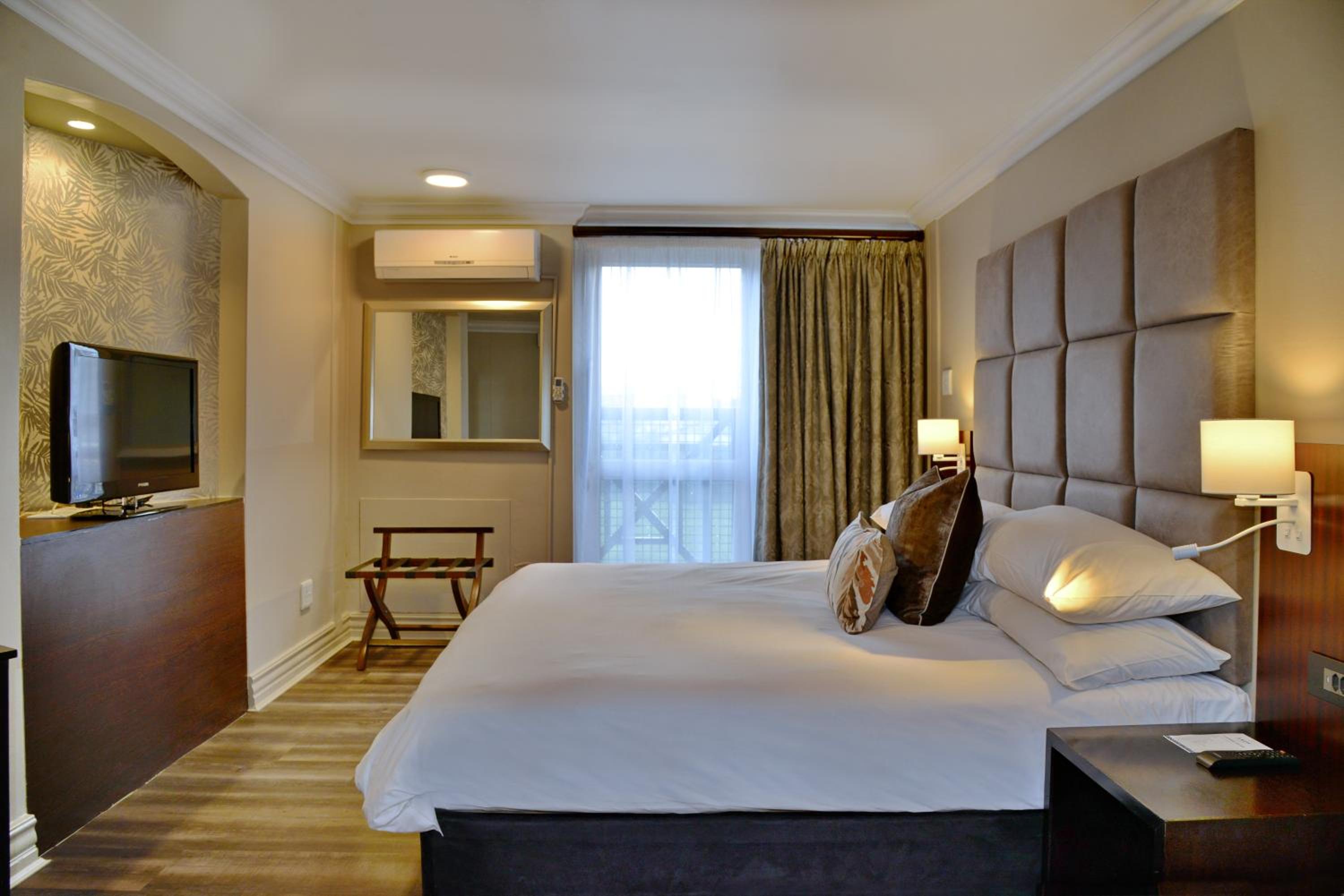 Executive Apartment - Photo 25