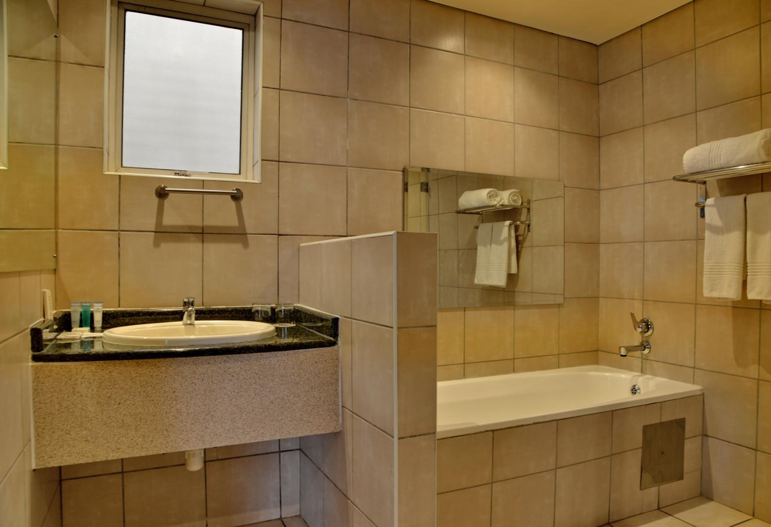 Executive Apartment - Photo 14