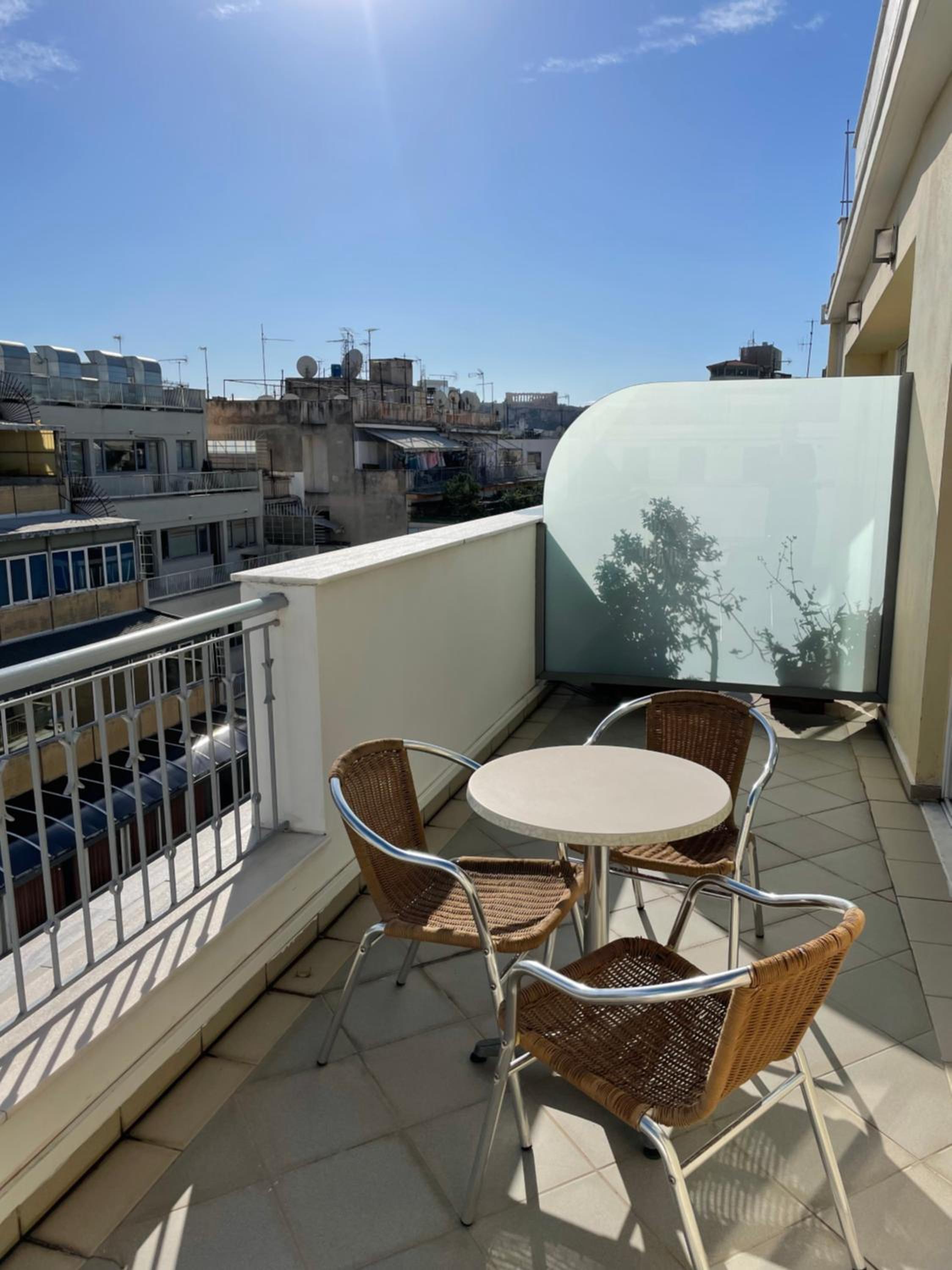 Suite with Hydromassage and Acropolis View photo 2