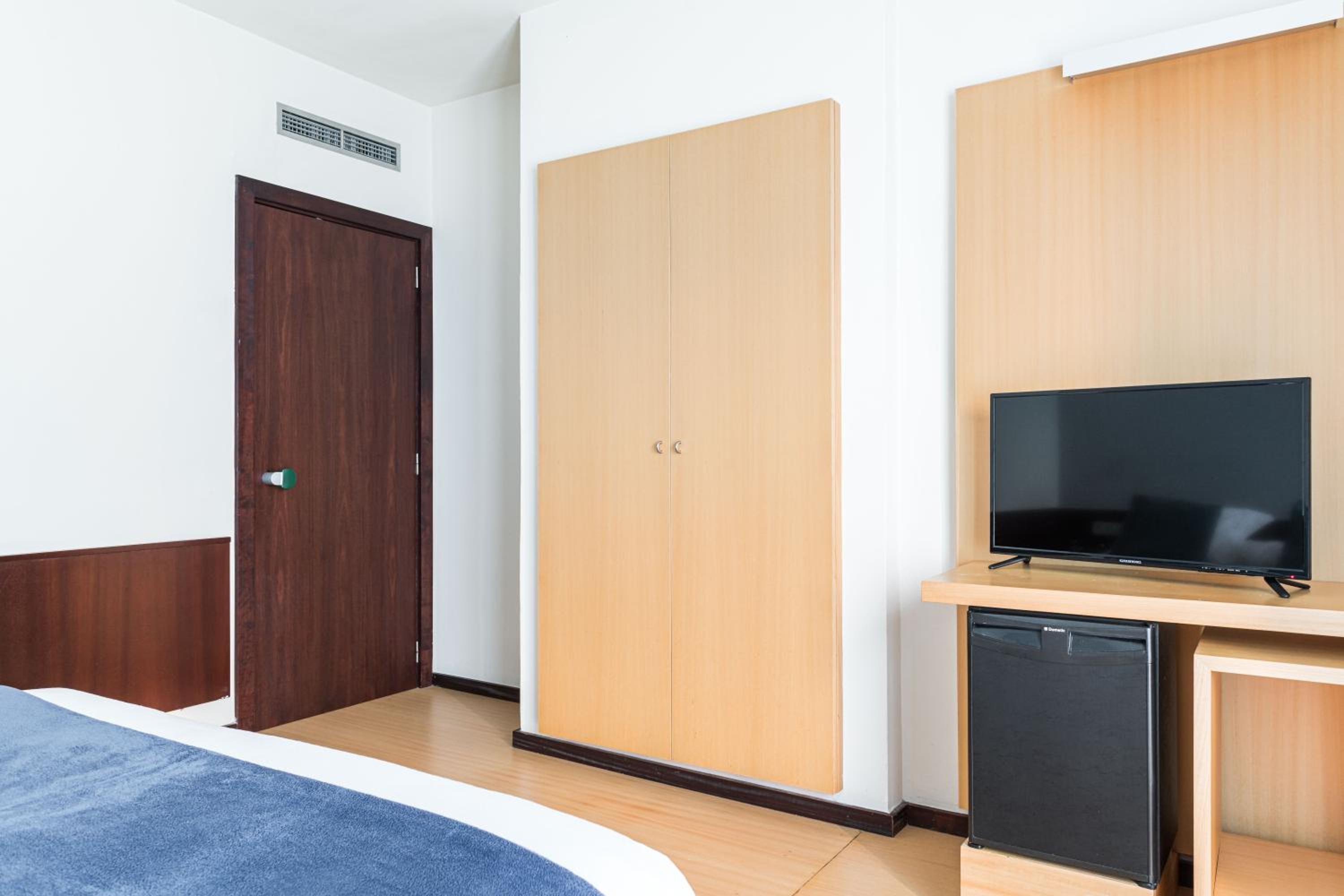 Suite - Photo 3