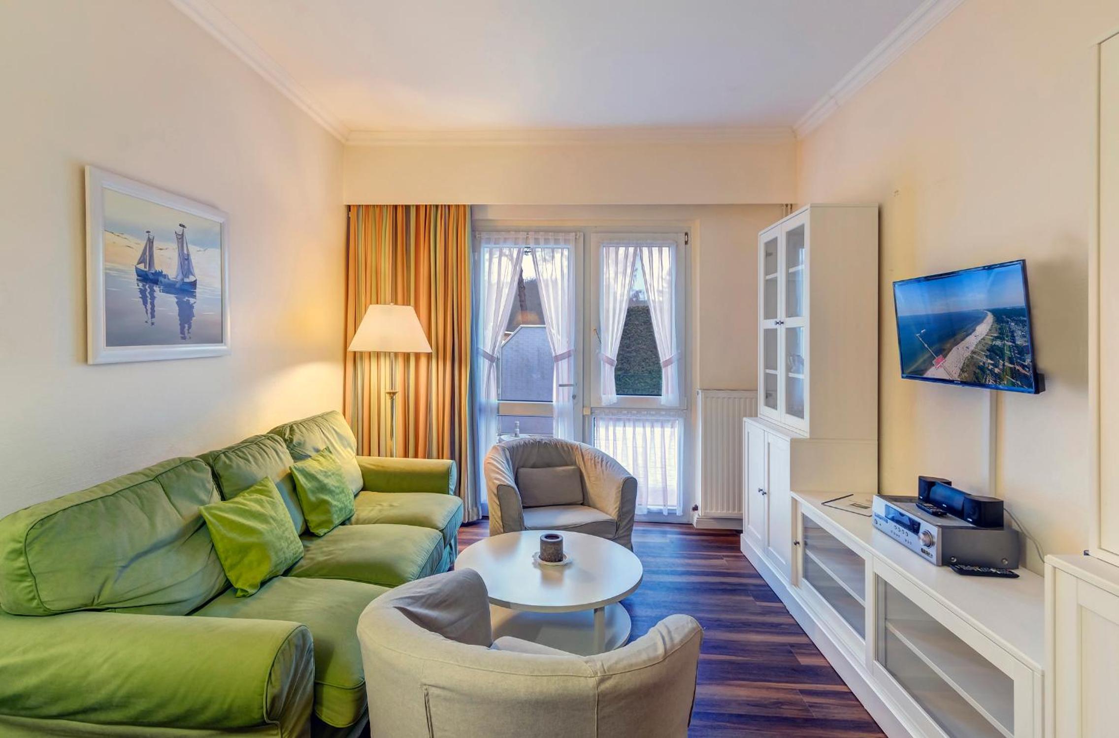 One-Bedroom Apartment with Terrace photo 1