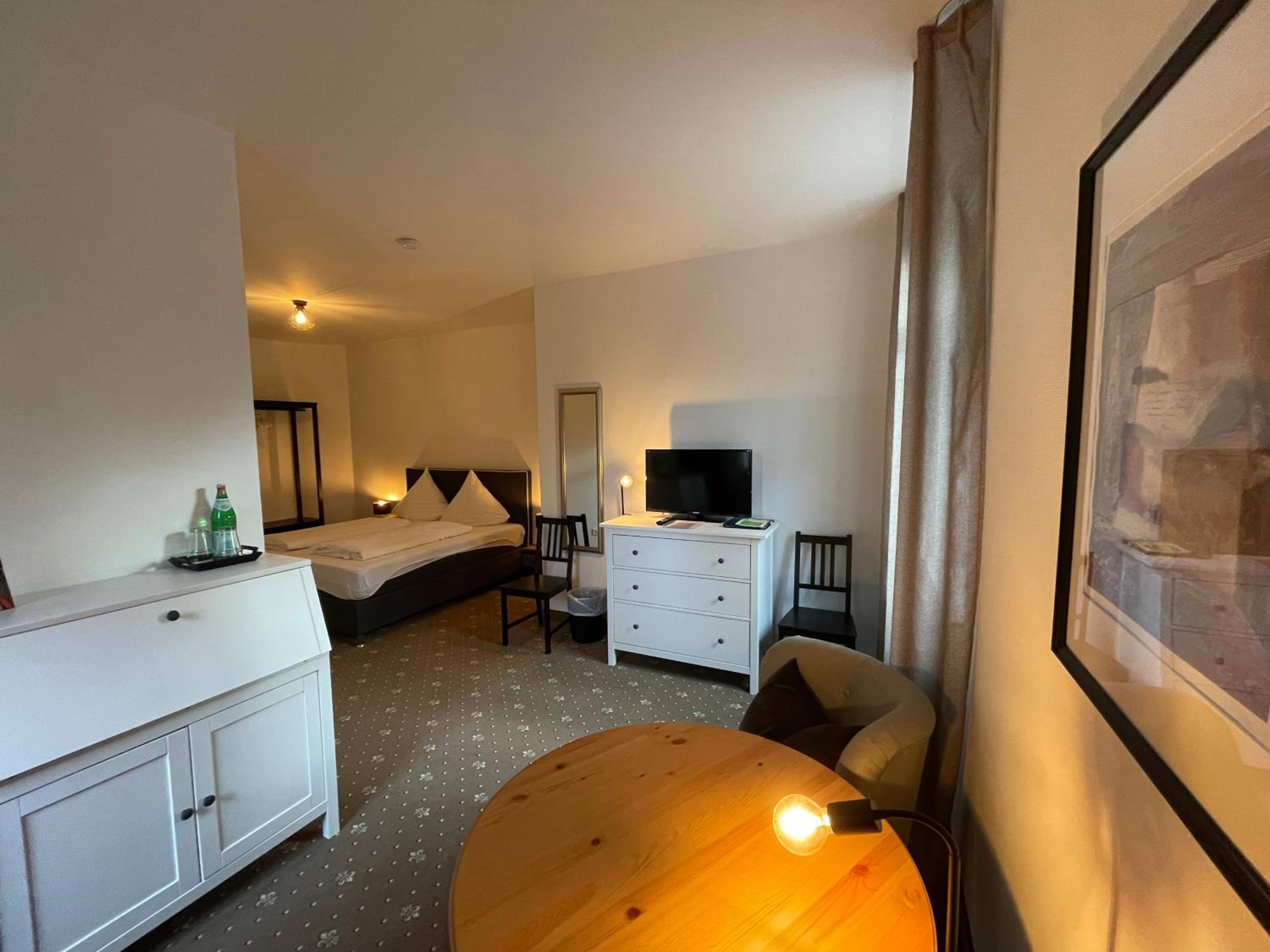 Double Room - Photo 2