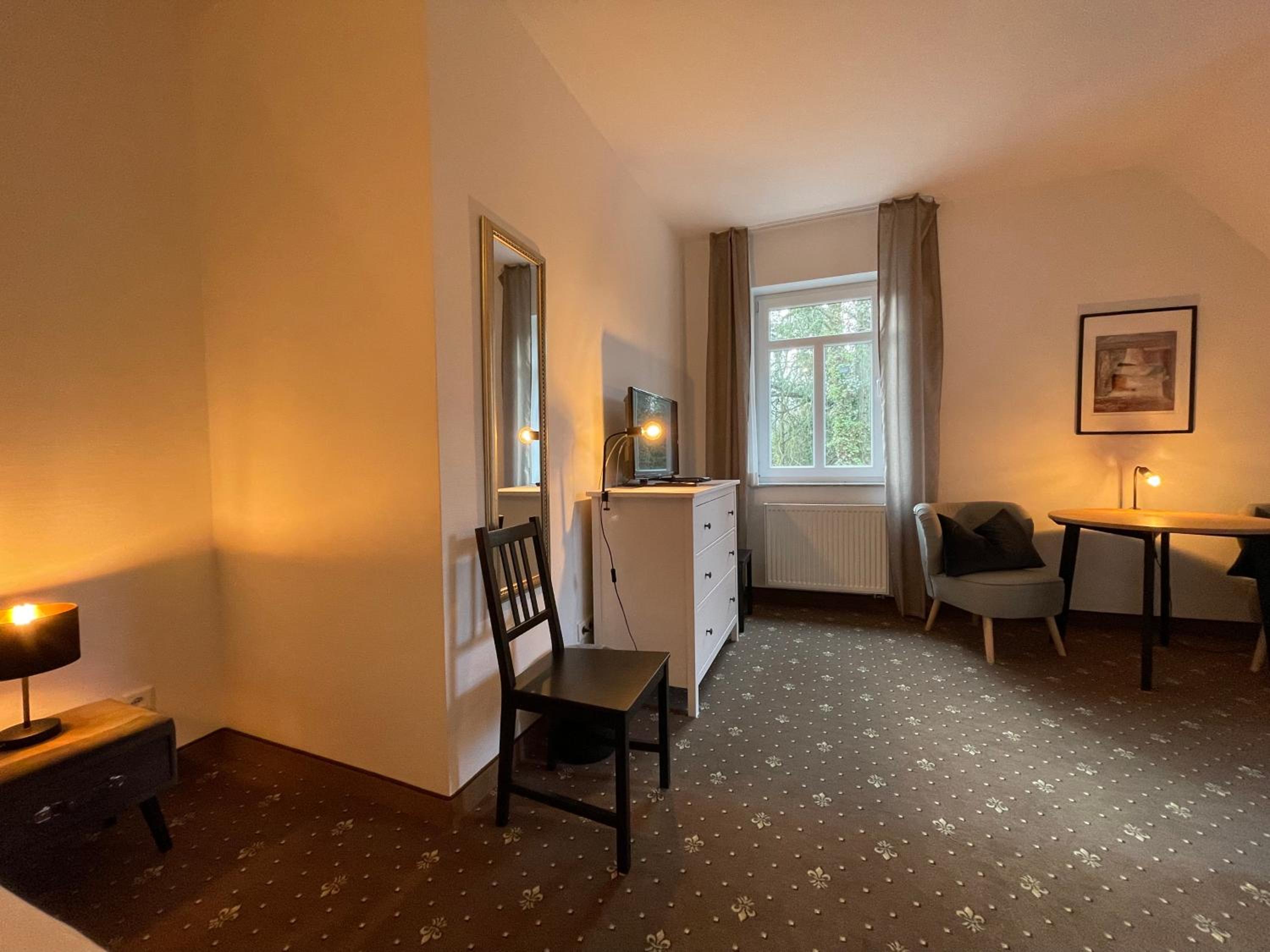 Double Room - Photo 7