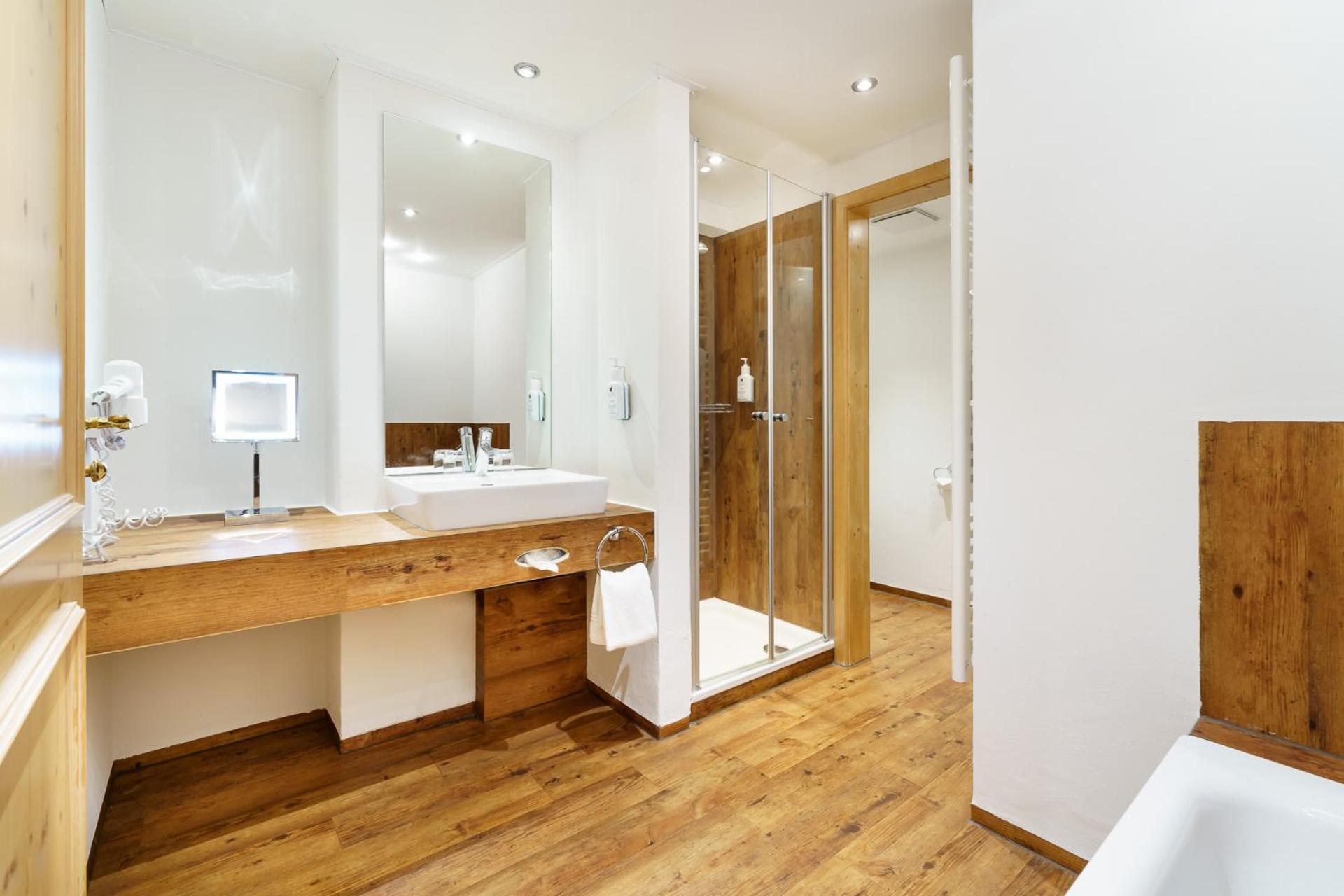 Deluxe Double Room Country Style