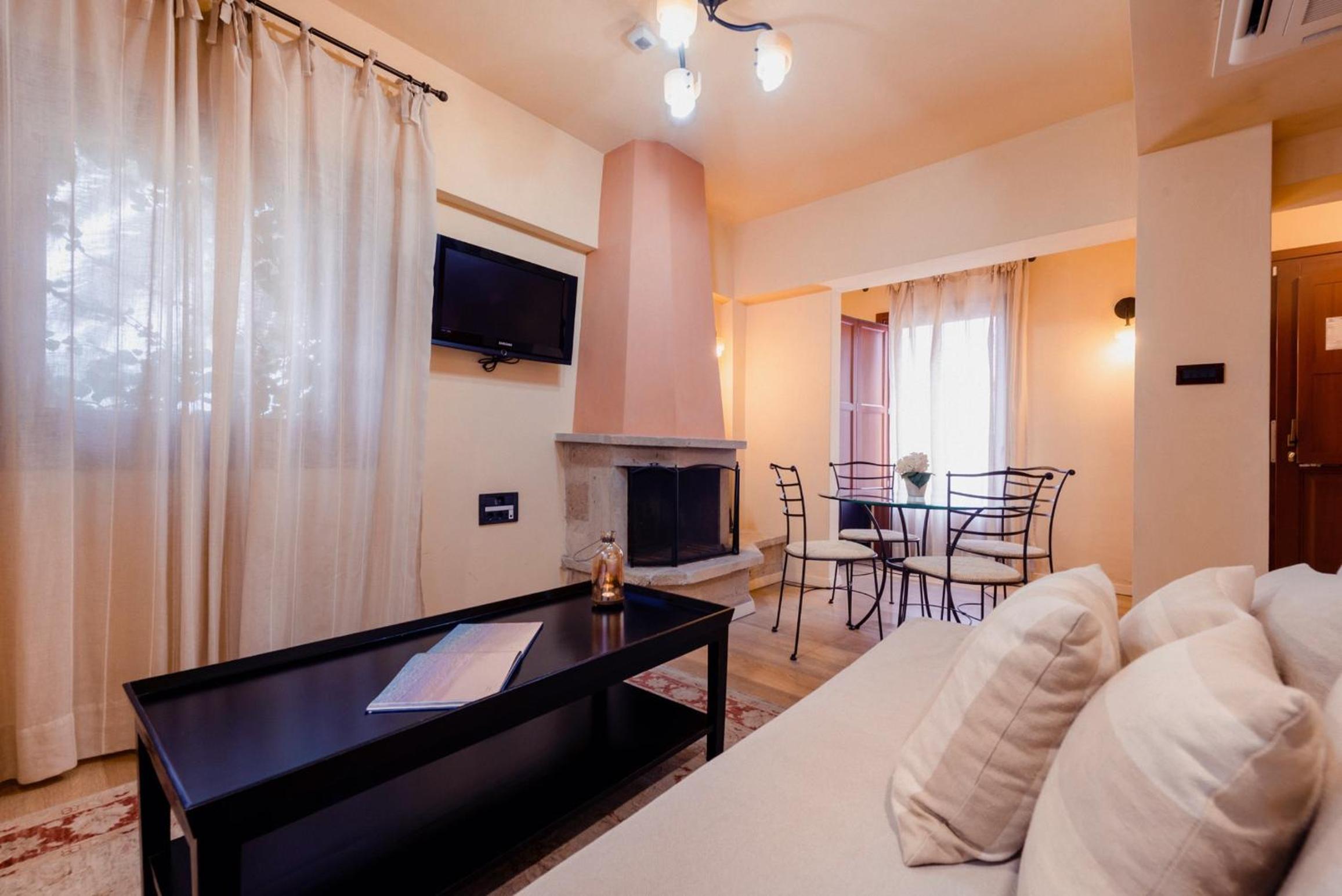Anatoli Suite with Jetted Shower & Veranda - Photo 2