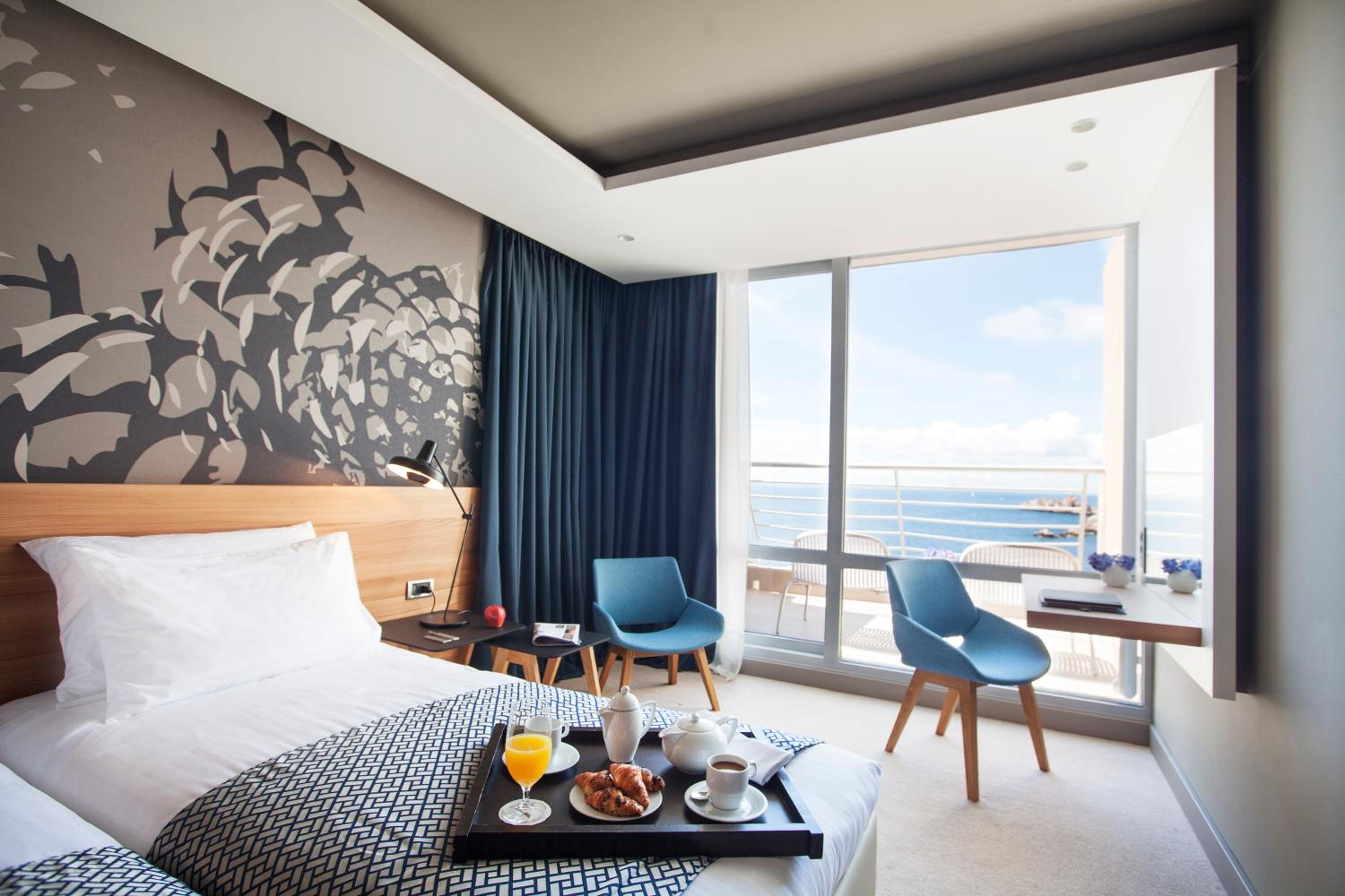 Executive Double Room with Sea View and Balcony