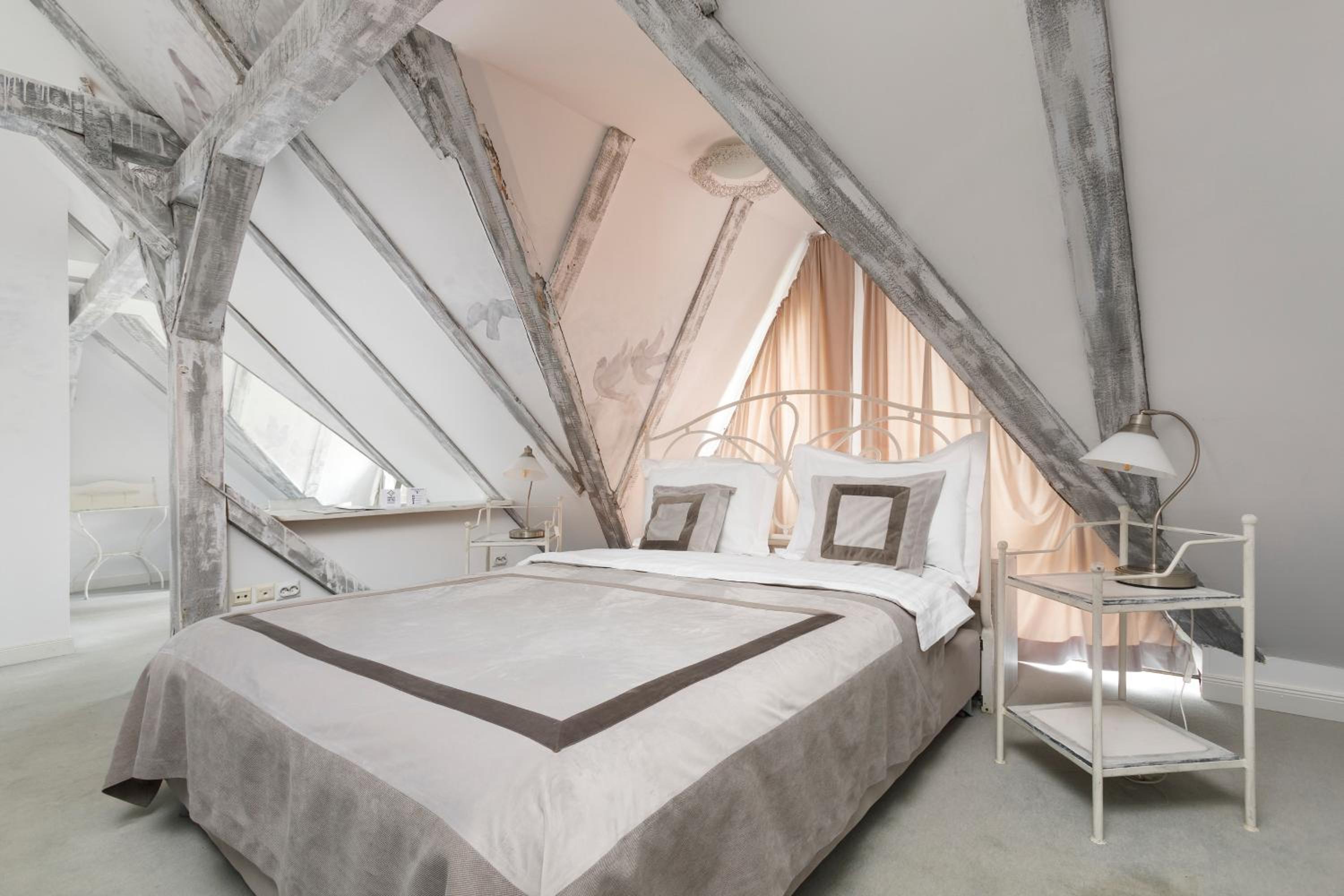 Standard Double Attic Room with Shower photo 3