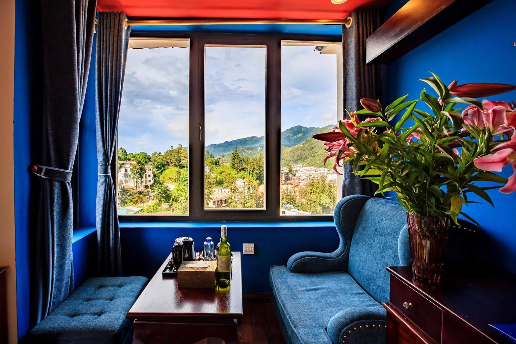 Junior Suite with Mountain View photo 3
