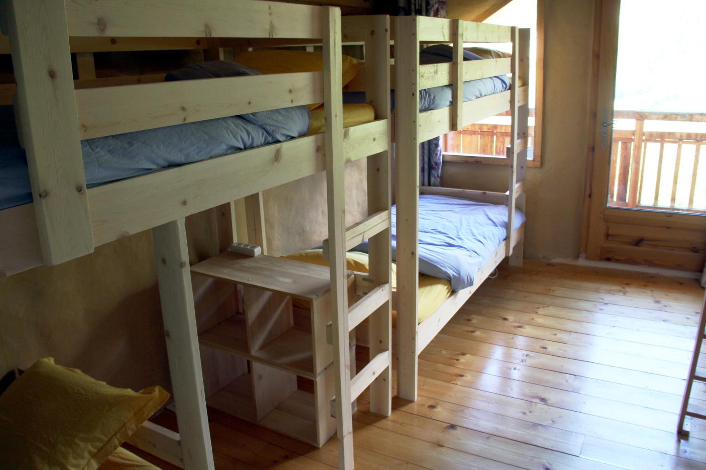 Single Bed in 4-Bed Dormitory Room photo 2