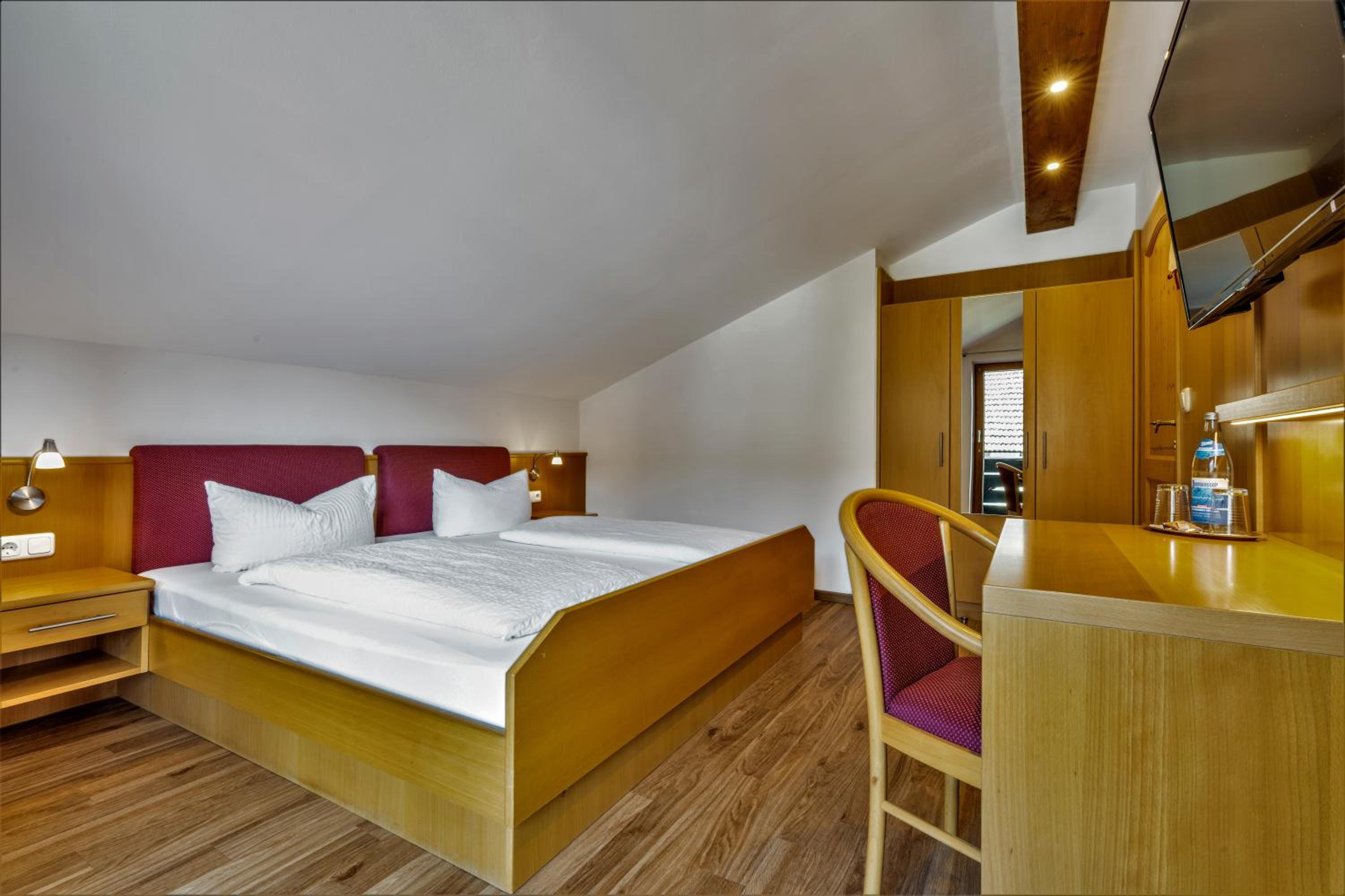 Double Room with Balcony photo 2