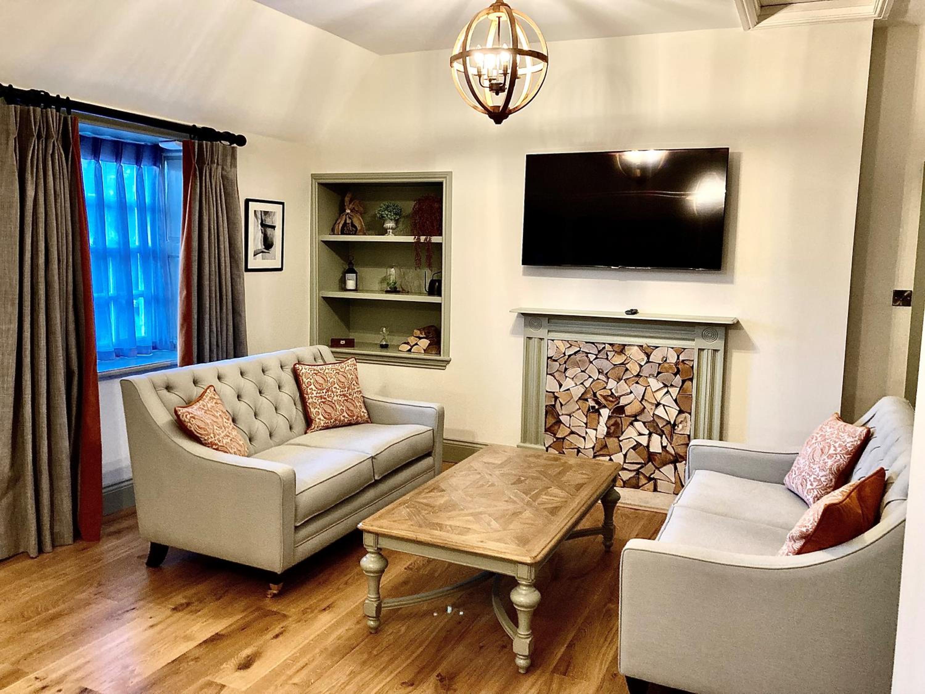 Suite - Photo 4