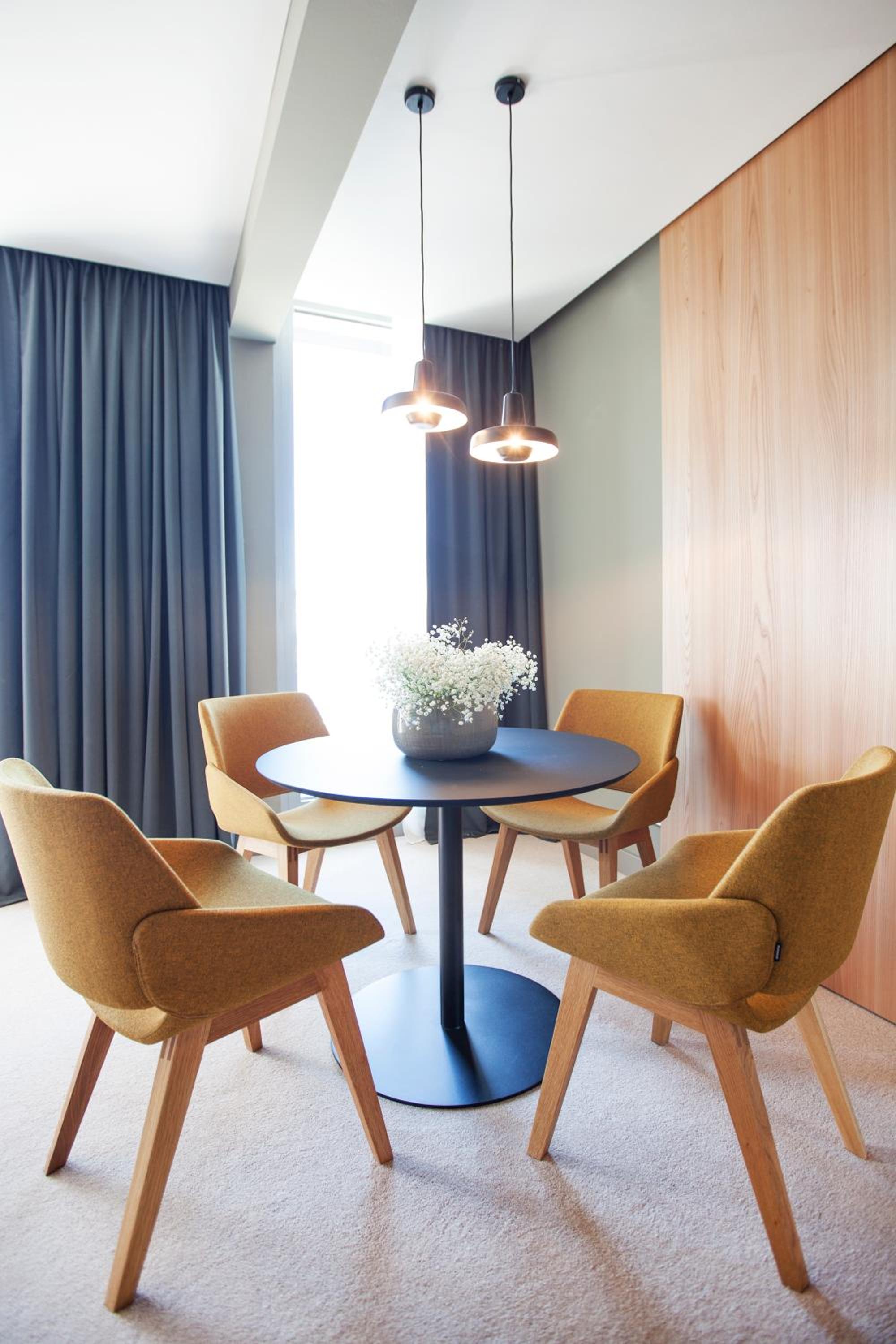 Executive Suite with Sea View and Balcony - Photo 8