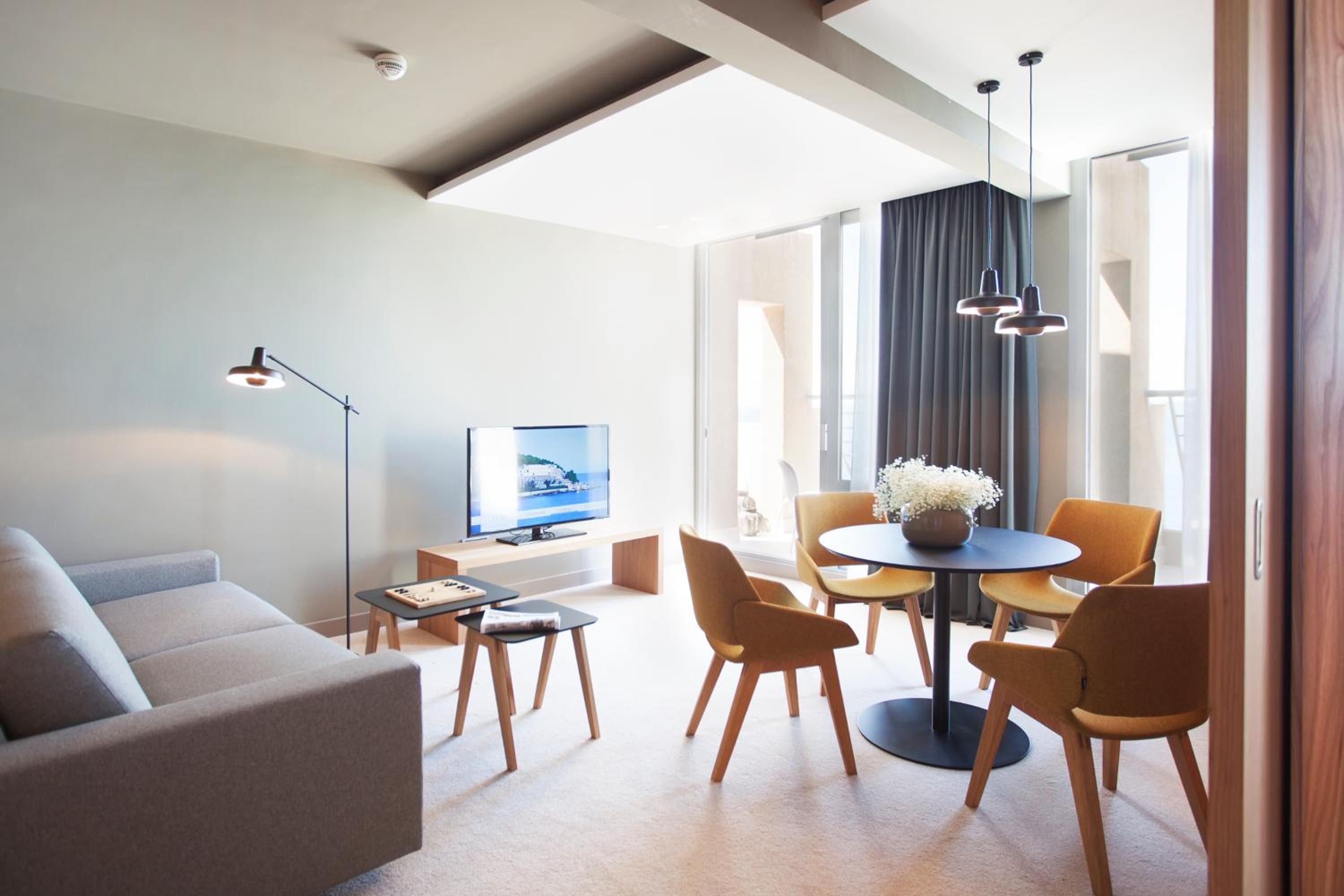 Executive Suite with Sea View and Balcony