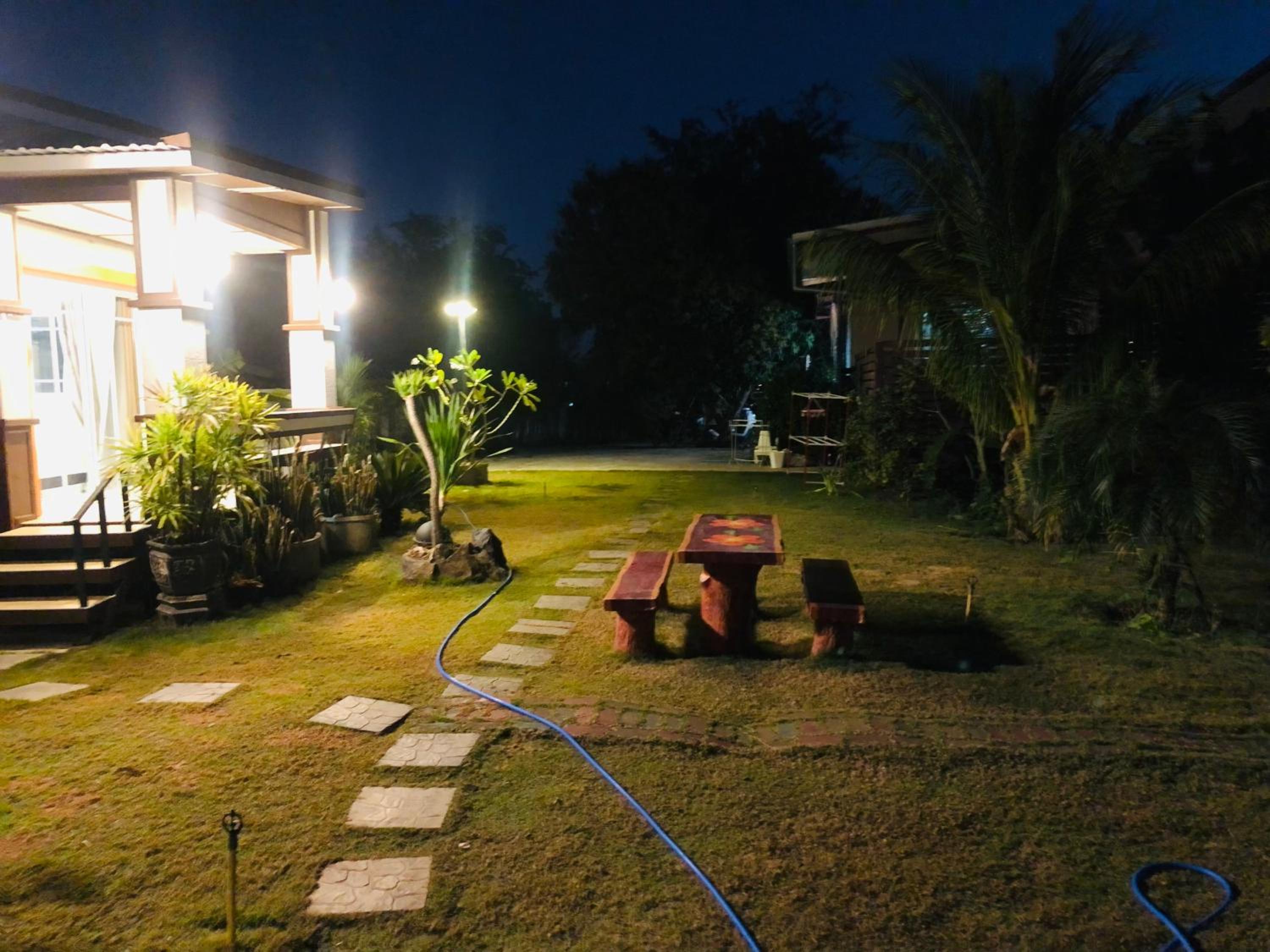 One-Bedroom House - Photo 28