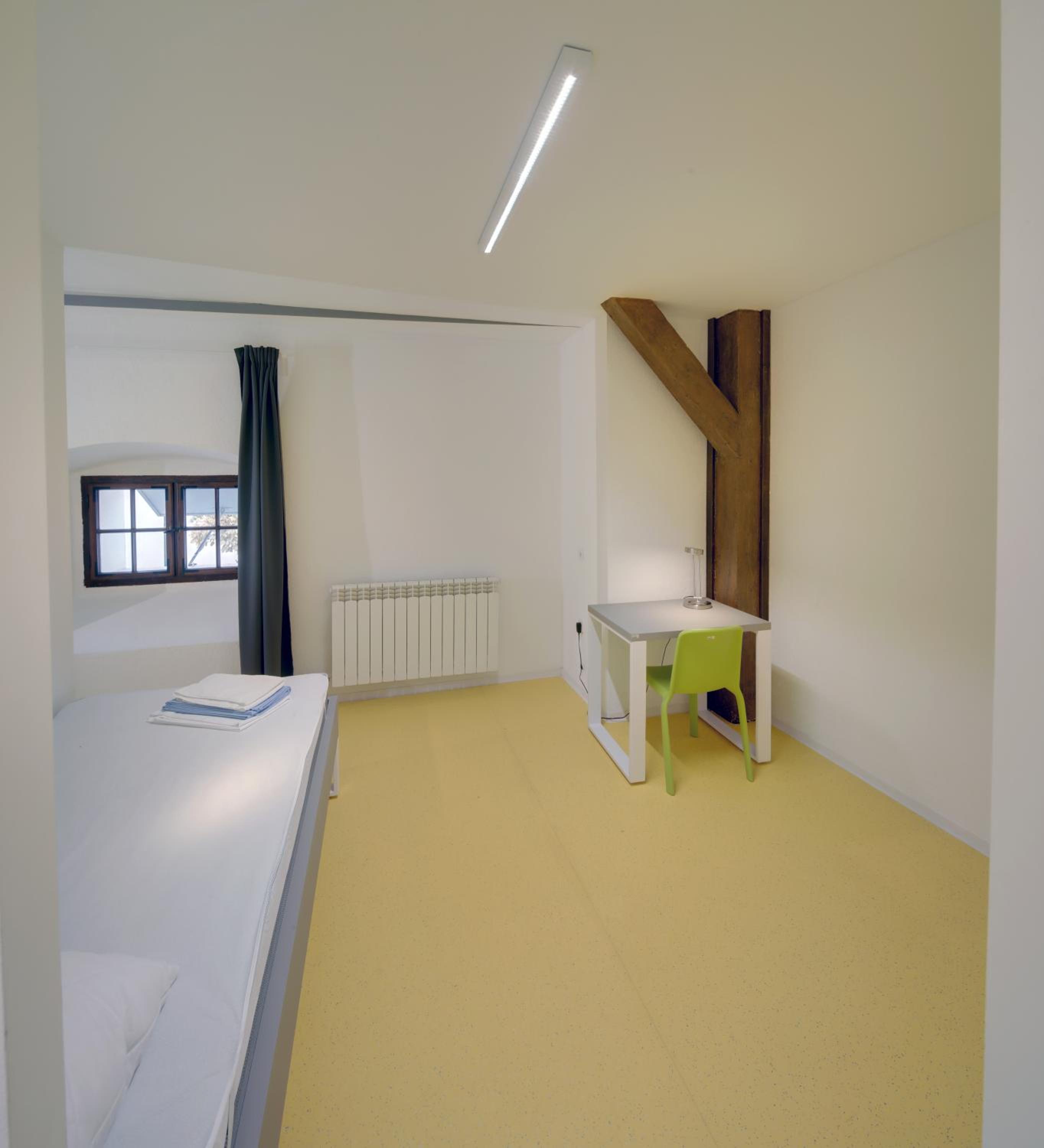 Bed in 4-Bed Mixed Dormitory Room