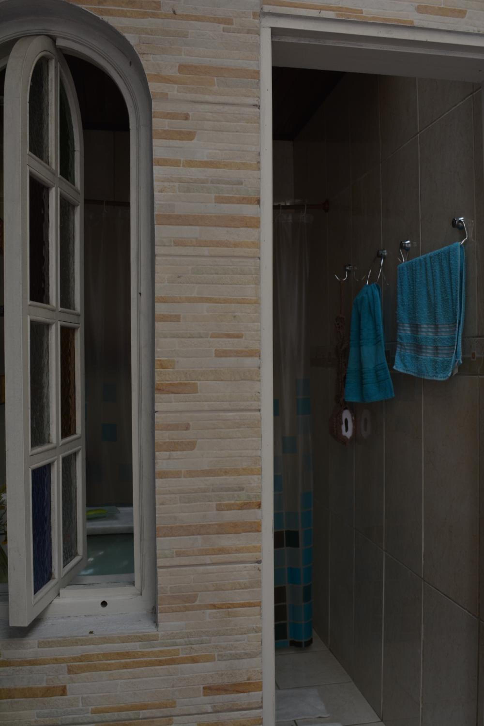 Basic Triple Room with Shared Bathroom photo 3