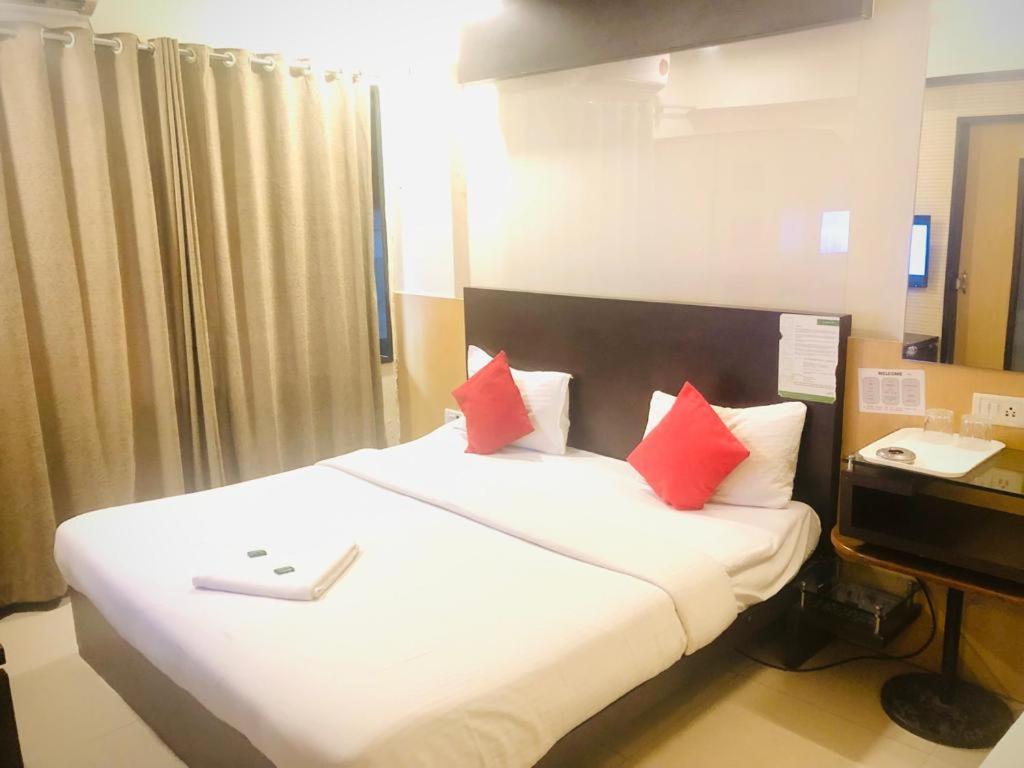 Deluxe Double Room - Photo 5