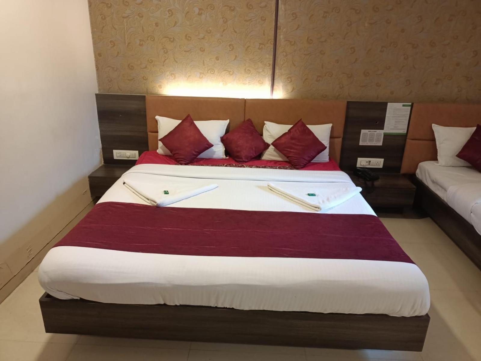 Deluxe Double Room - Photo 2