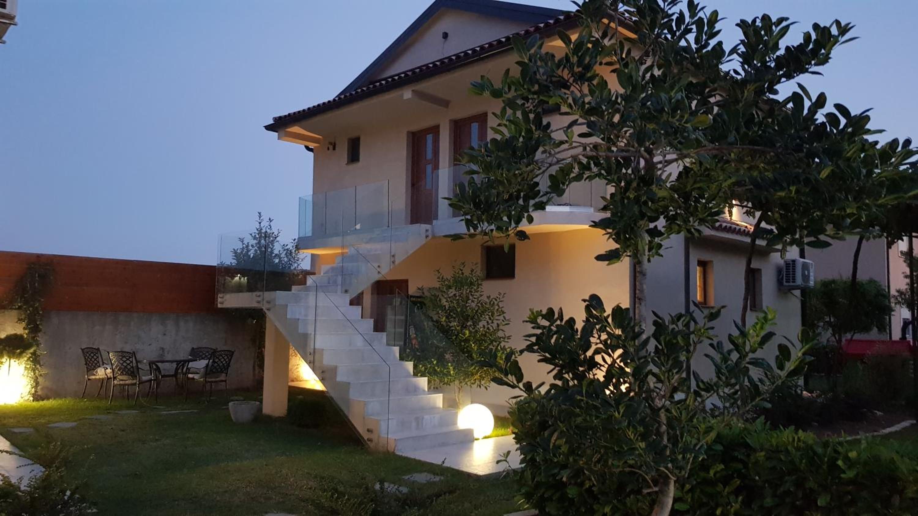 Apartment with Balcony - Photo 19