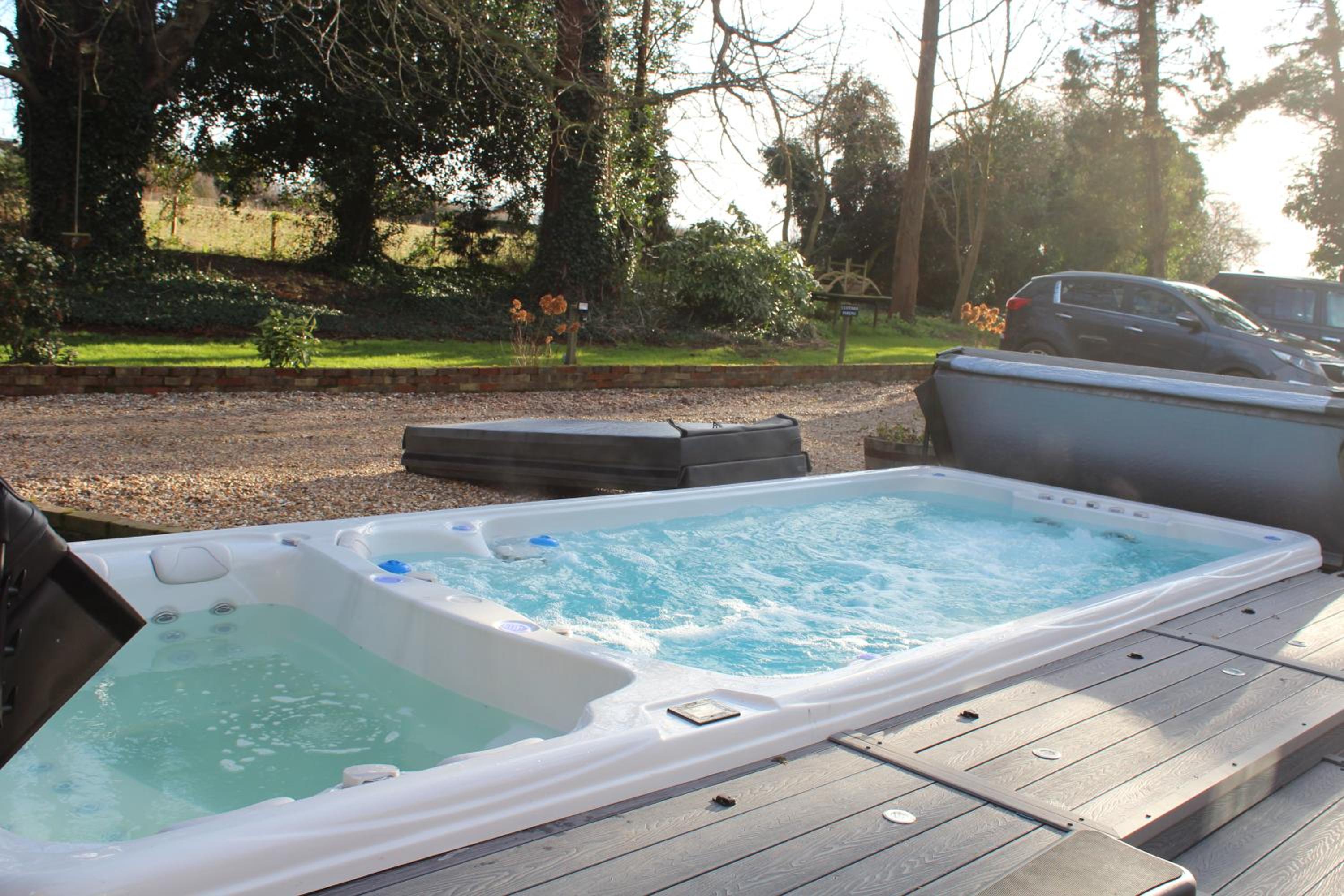 Deluxe Super King with luxury spa en-suite photo 3